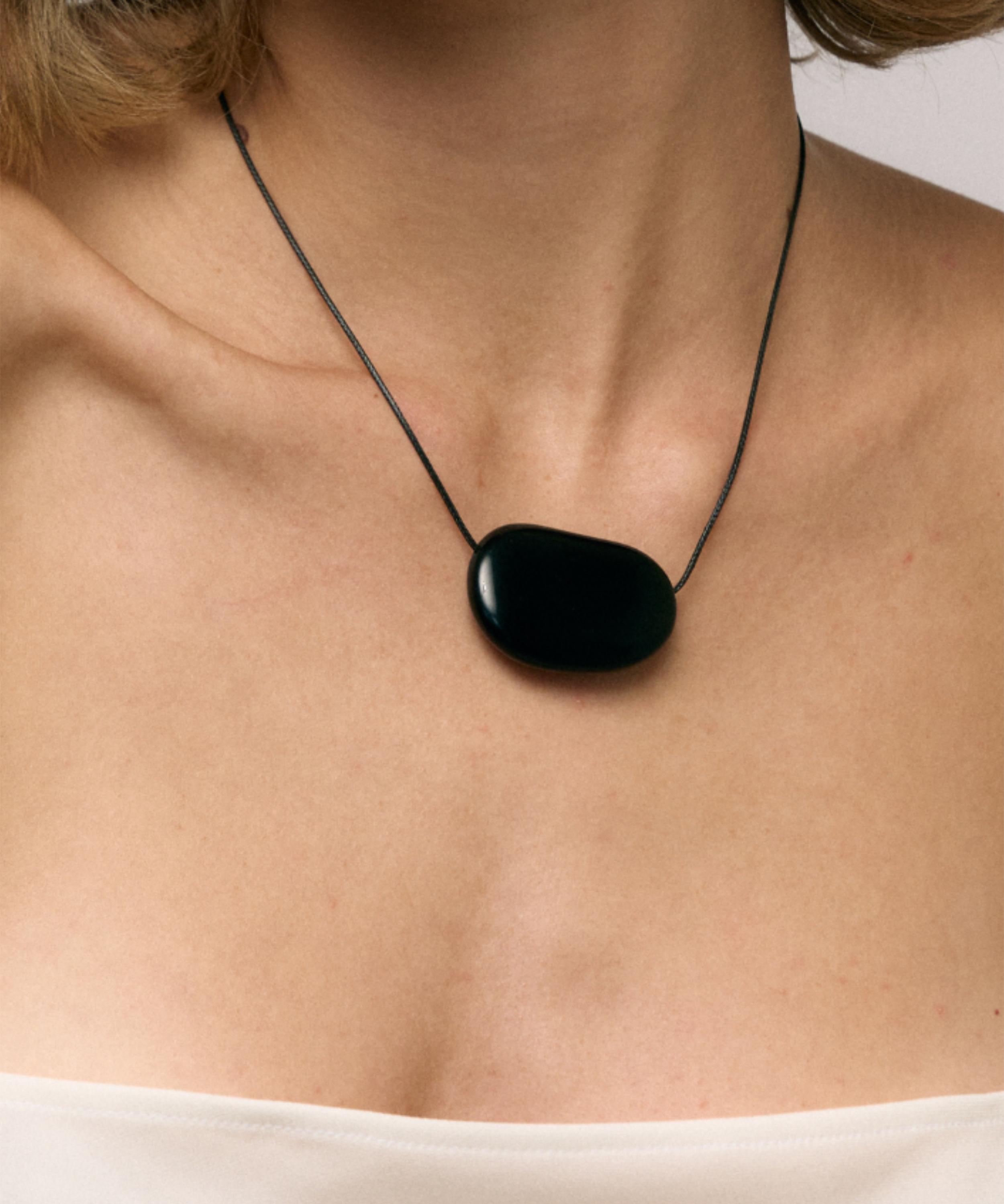 Heaven Mayhem - Julia Pendant Necklace image number 1