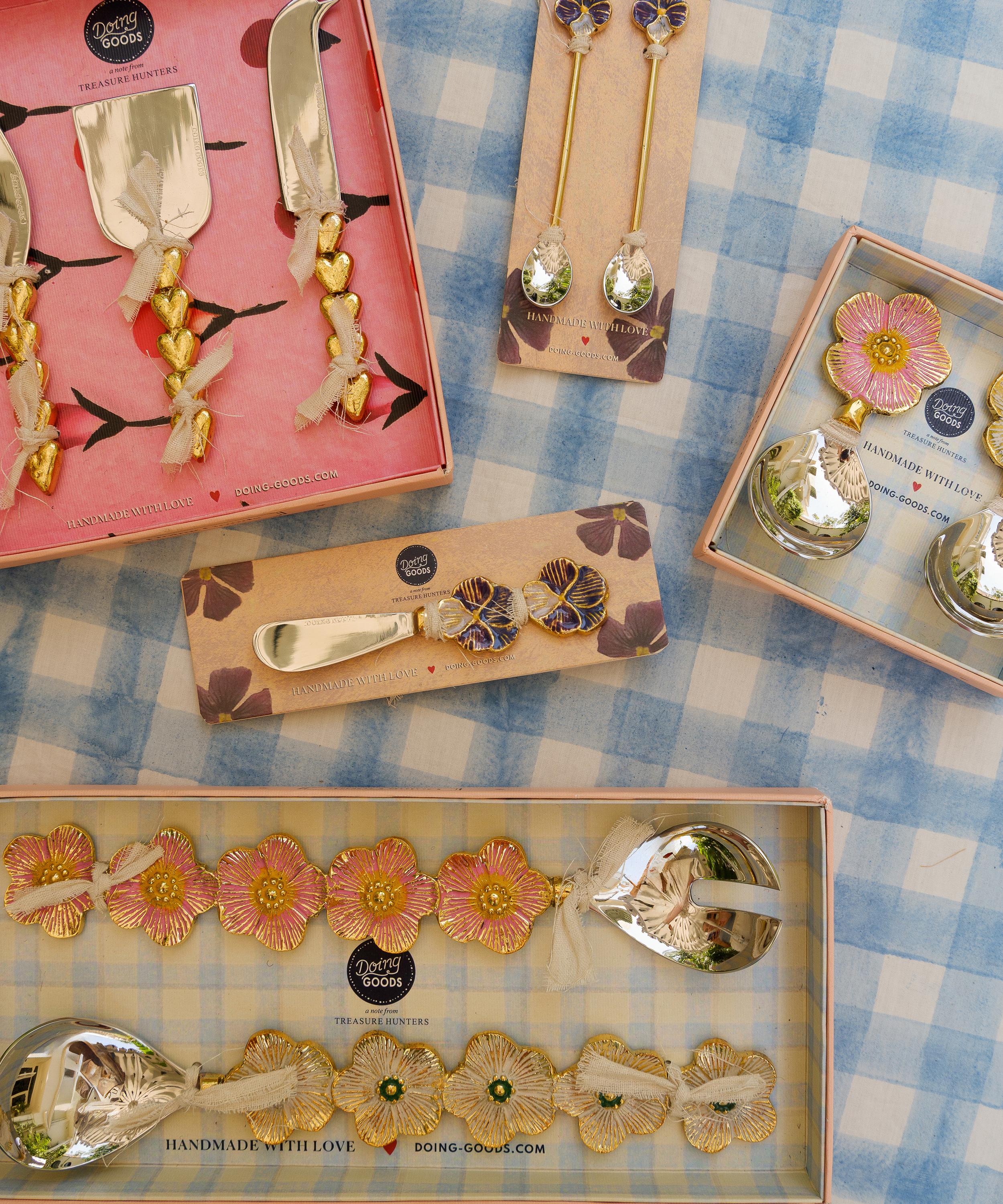 Doing Goods - Faye Flower Salad Server Set image number 1