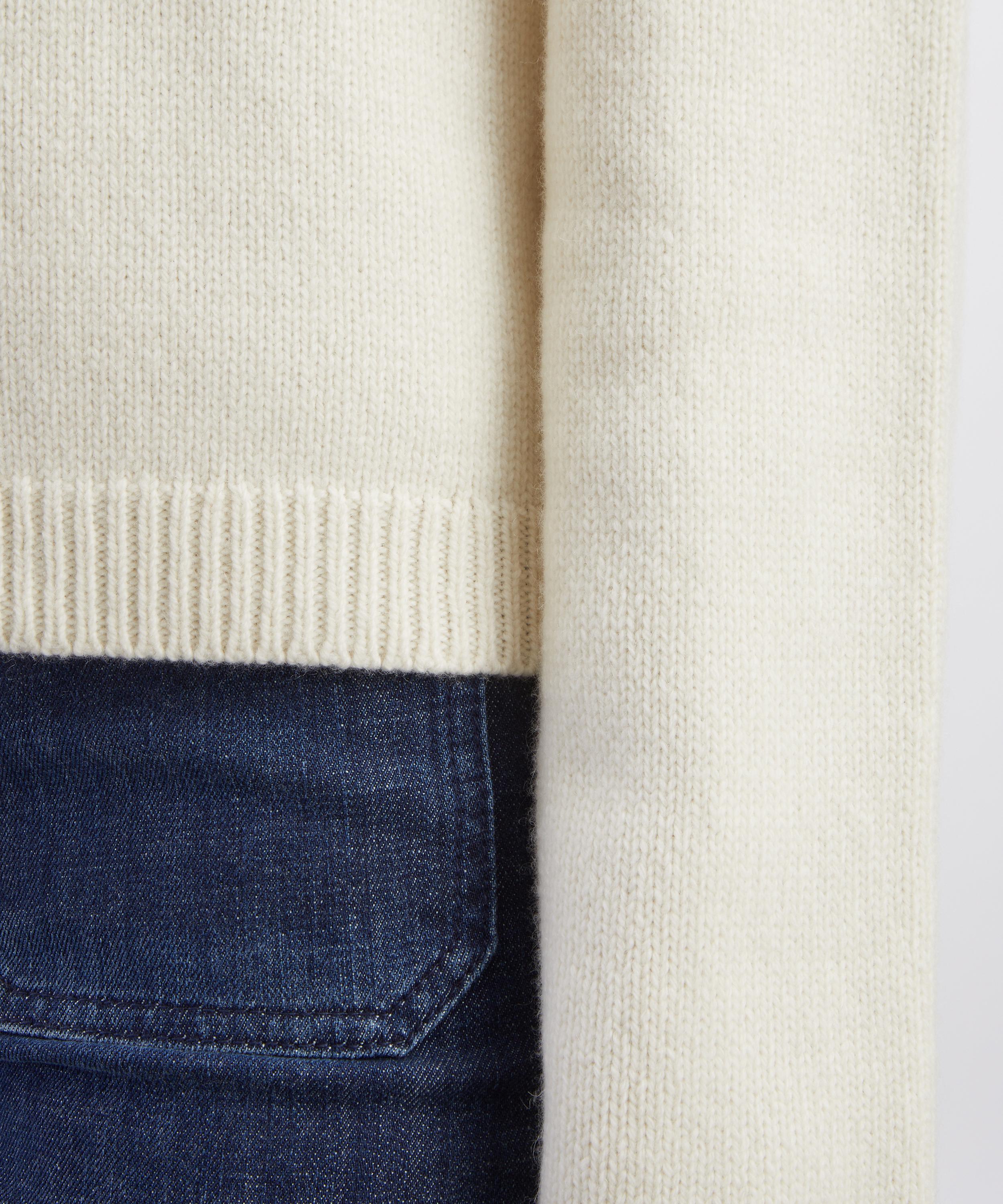 R&oacute;he - Fine Knit Wool-Cashmere Turtleneck Jumper image number 4