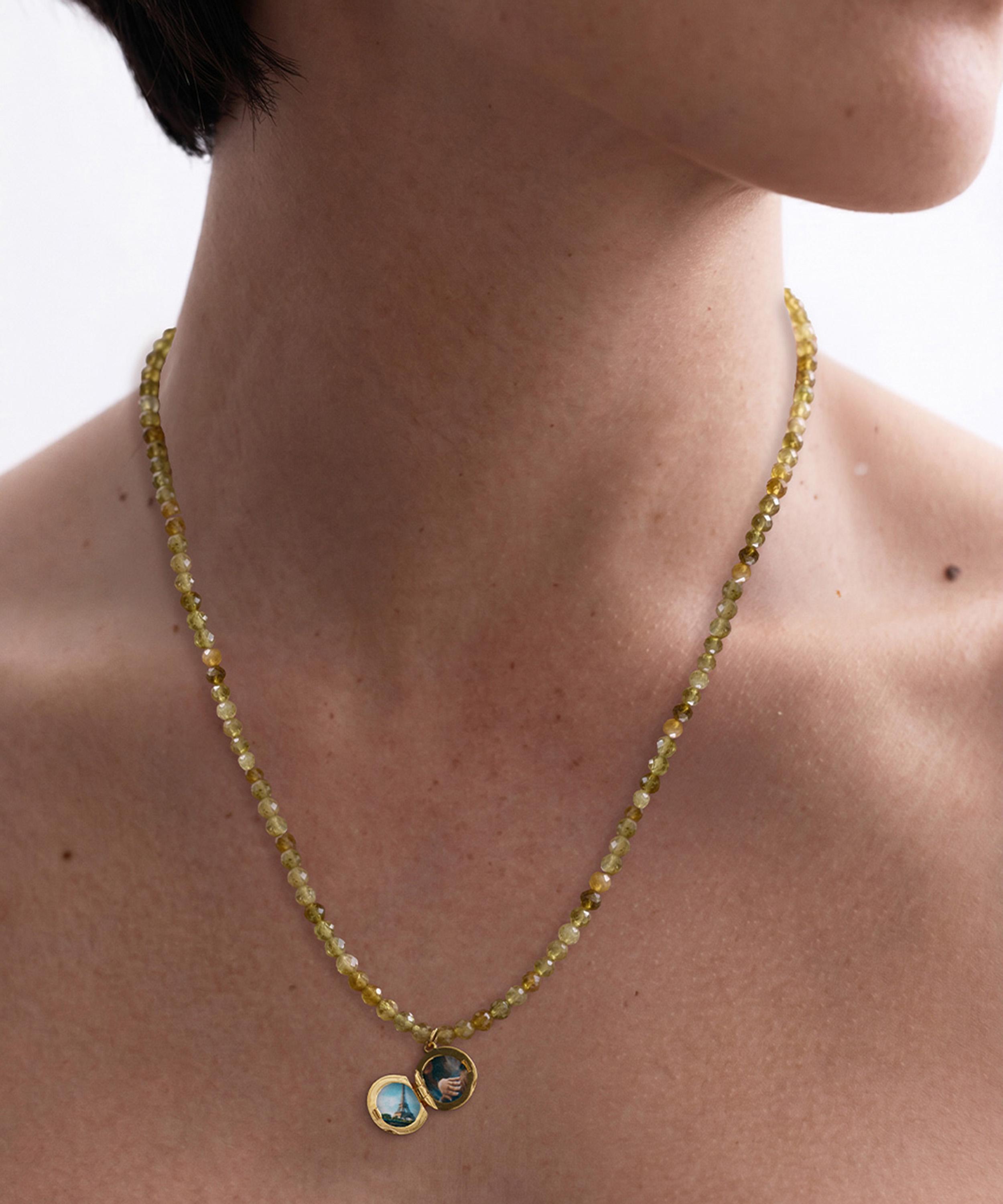 Astley Clarke - 18ct Gold-Plated Vermeil Silver Tiny Star Green Garnet Locket Necklace image number 3