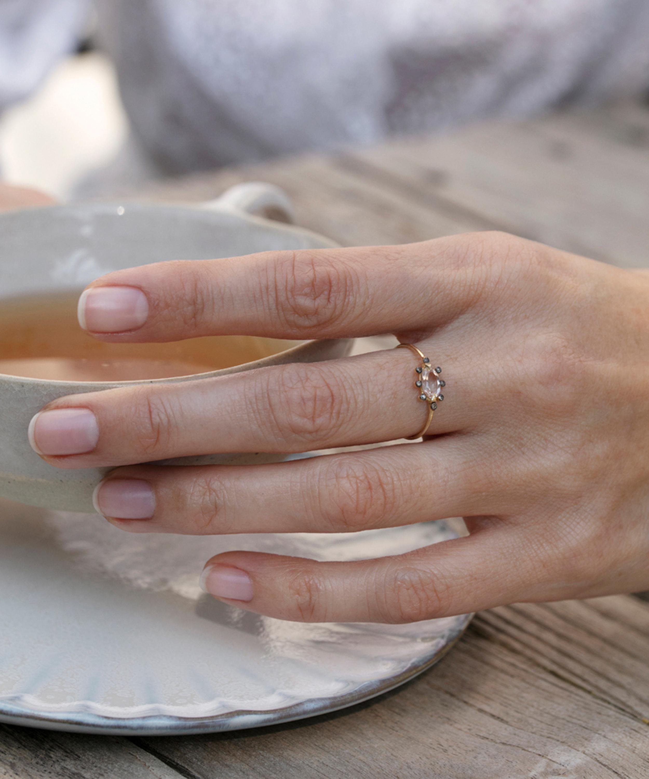 5 Octobre - 14ct Gold Flora Morga Ring image number 1