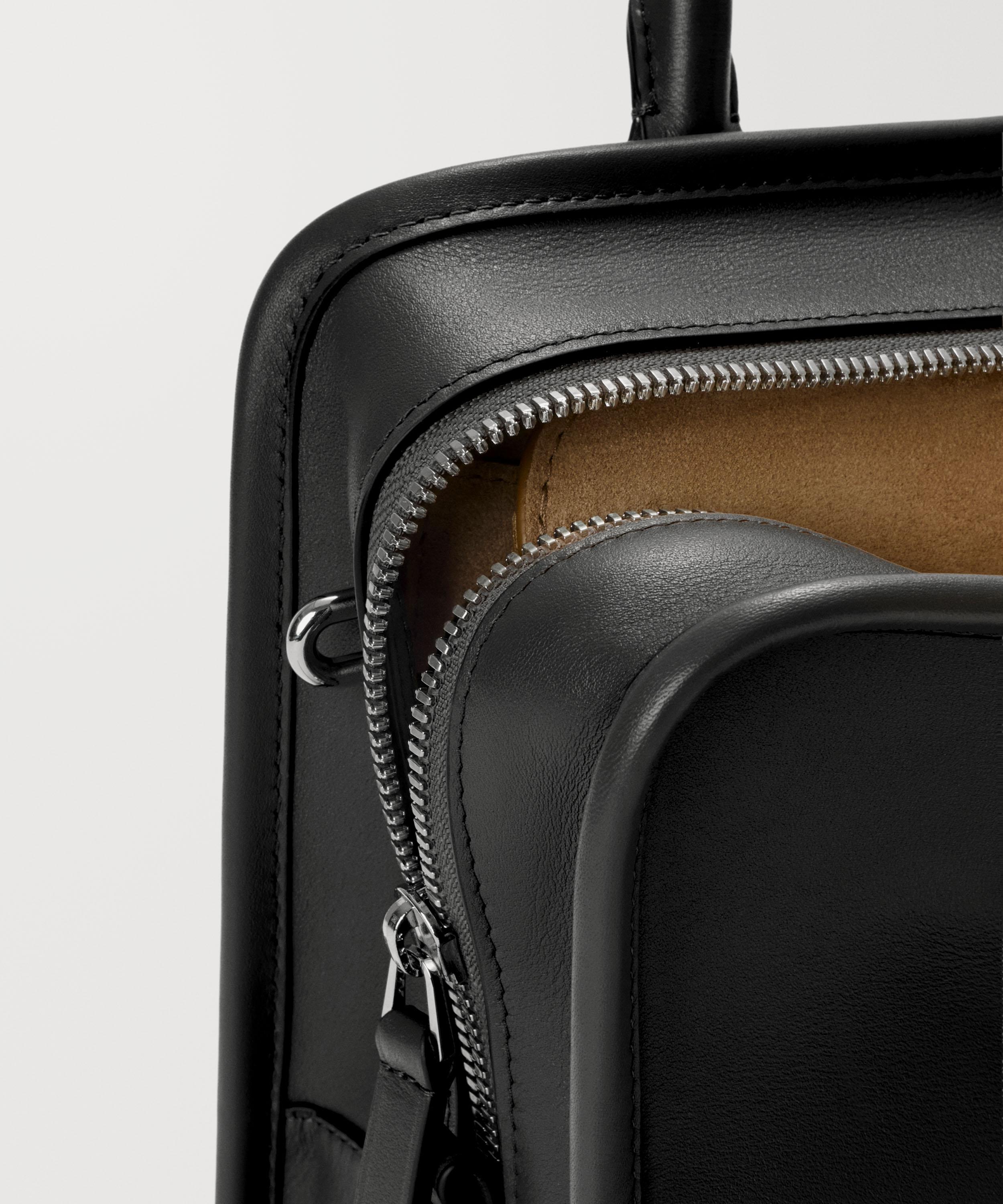 Loewe - Medium Amazona 180 Leather Top Handle Bag image number 11