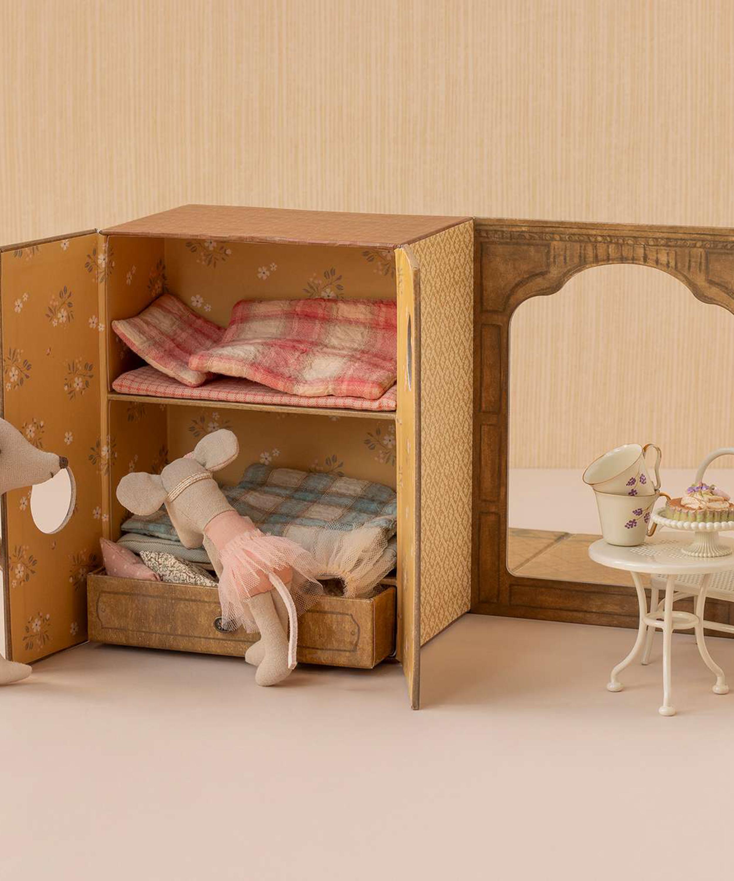 Maileg - Ballet Mice in Dance Studio Toy Box image number 2