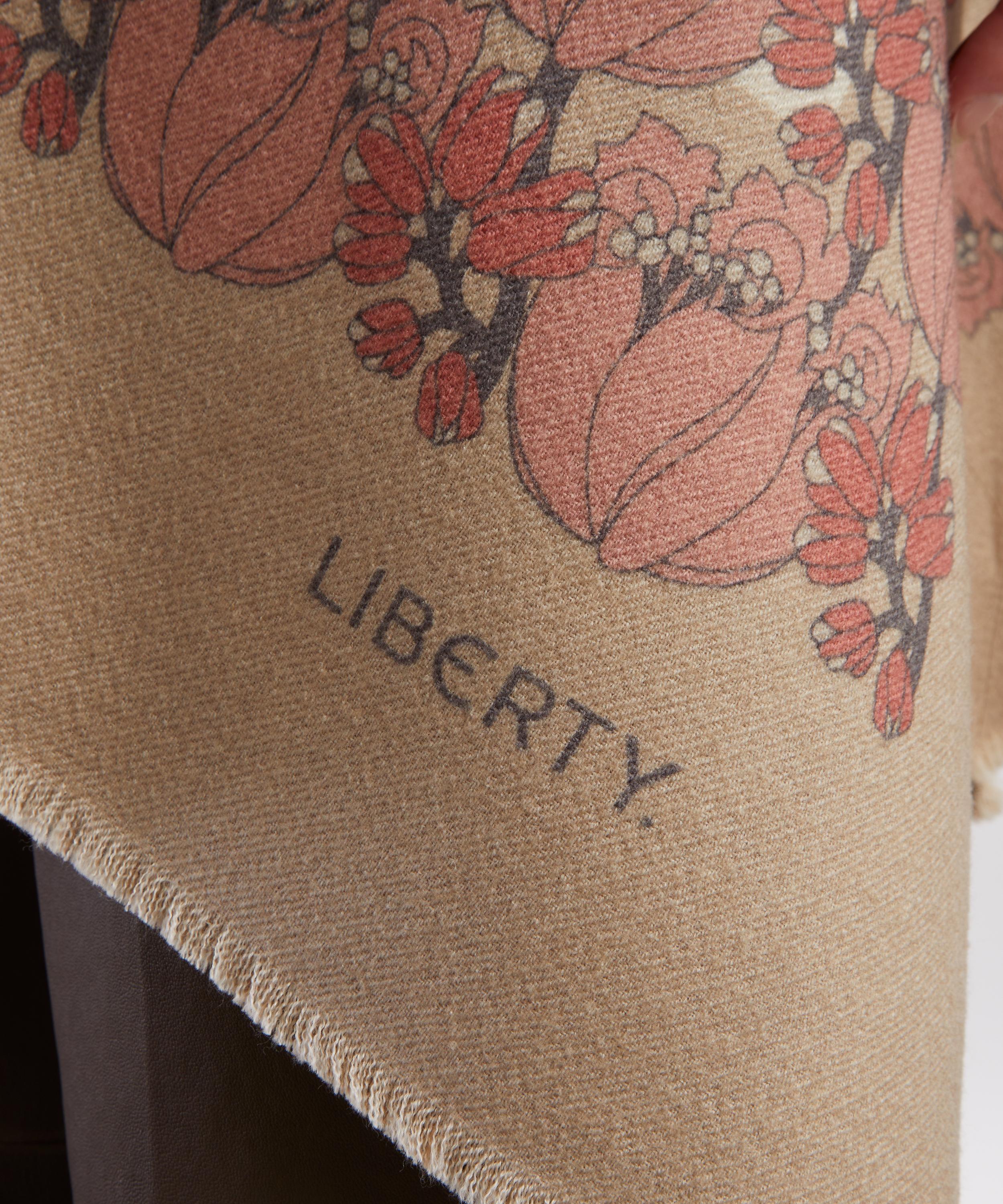 Liberty - Tudor Tulip 160x140 Wool Cape image number 4
