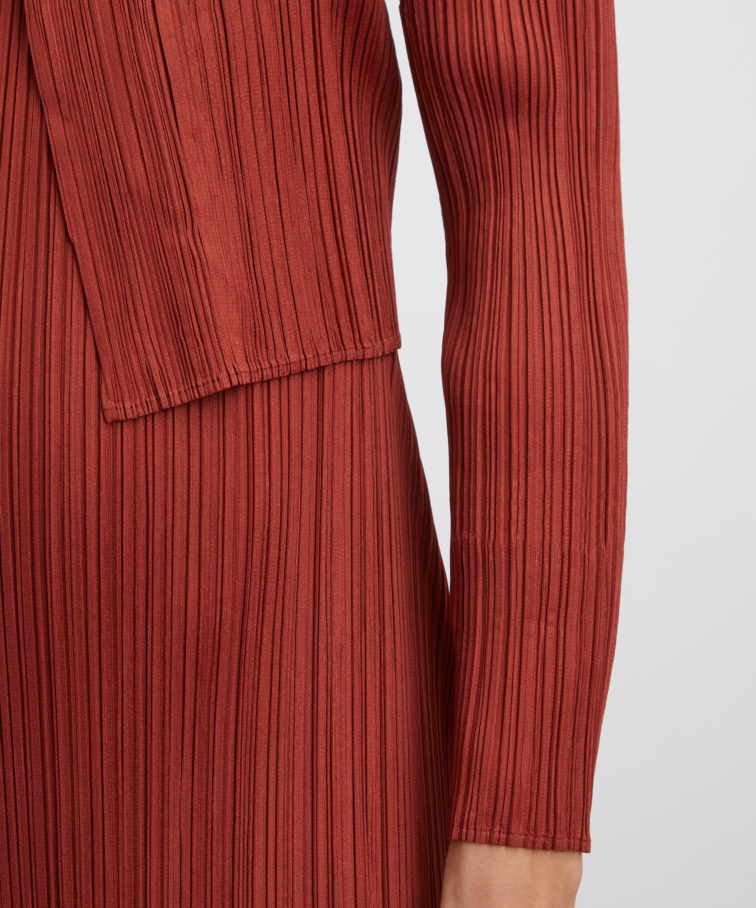 Pleats Please Issey Miyake MONTHLY COLOURS: SEPTEMBER Pleated
