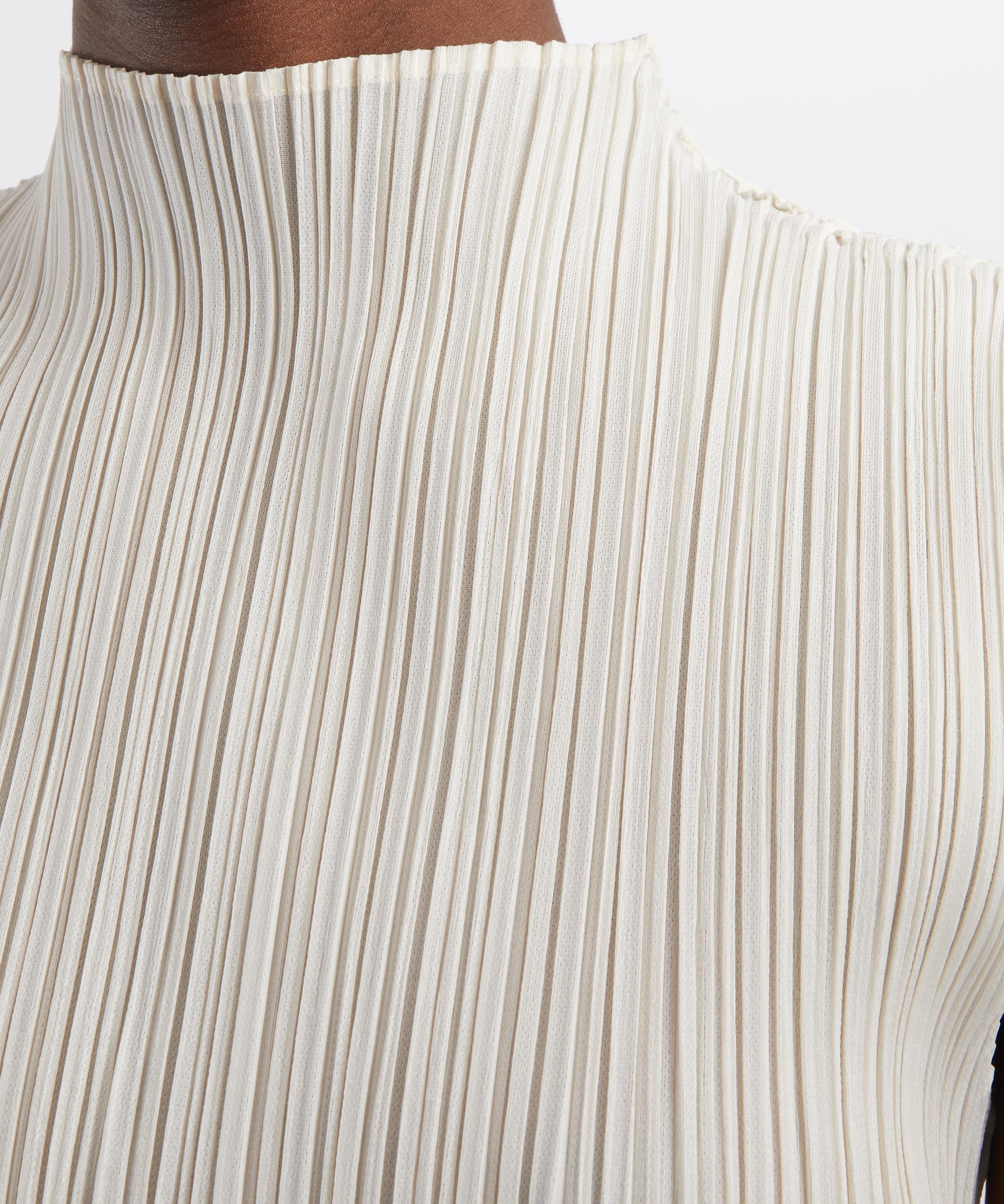 Pleats Please Issey Miyake - MONTHLY COLOURS: AUGUST Pleated Sleeveless Top image number 4