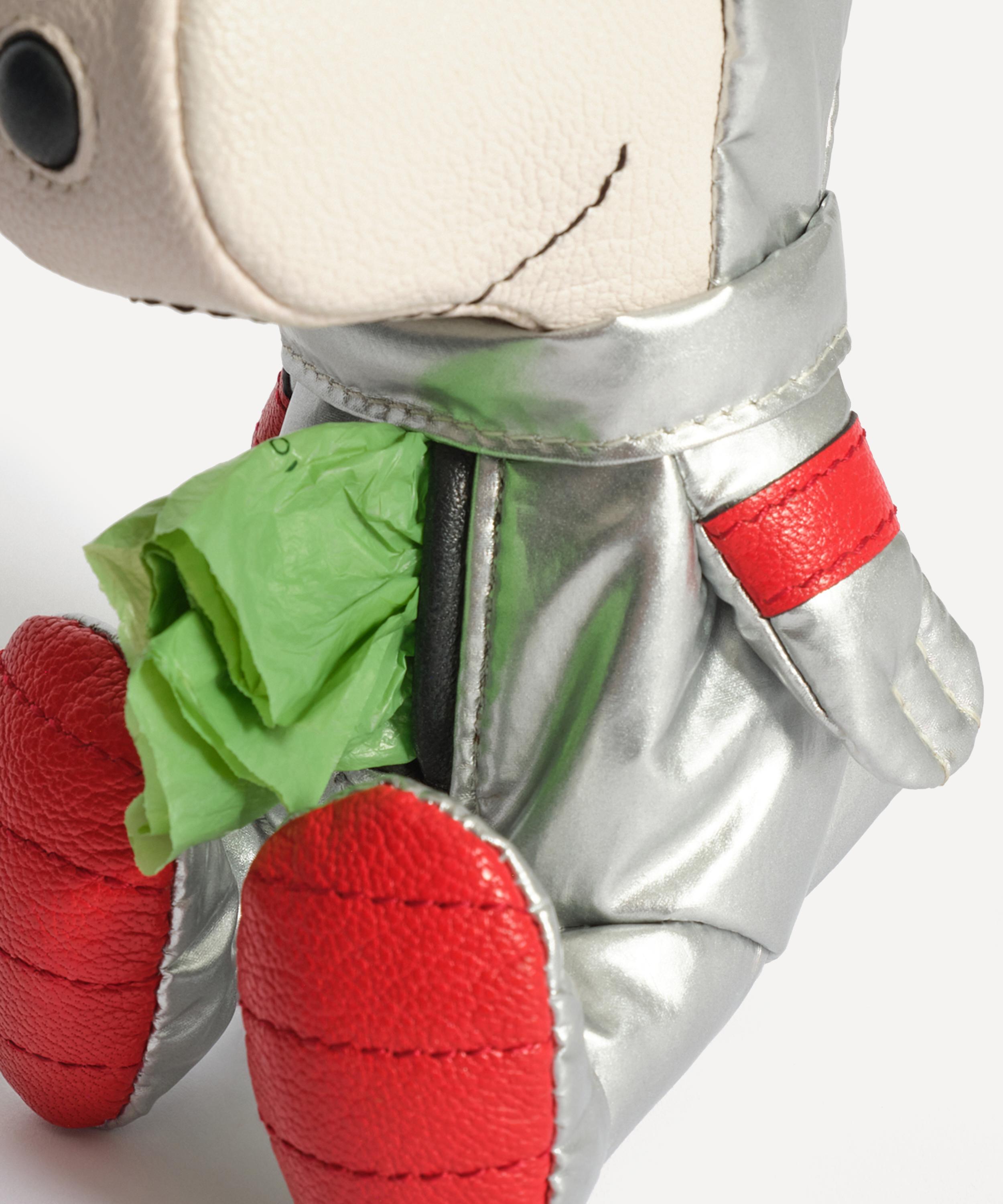 Anya Hindmarch - x Peanuts Snoopy Tidy Bag Leather Charm image number 3