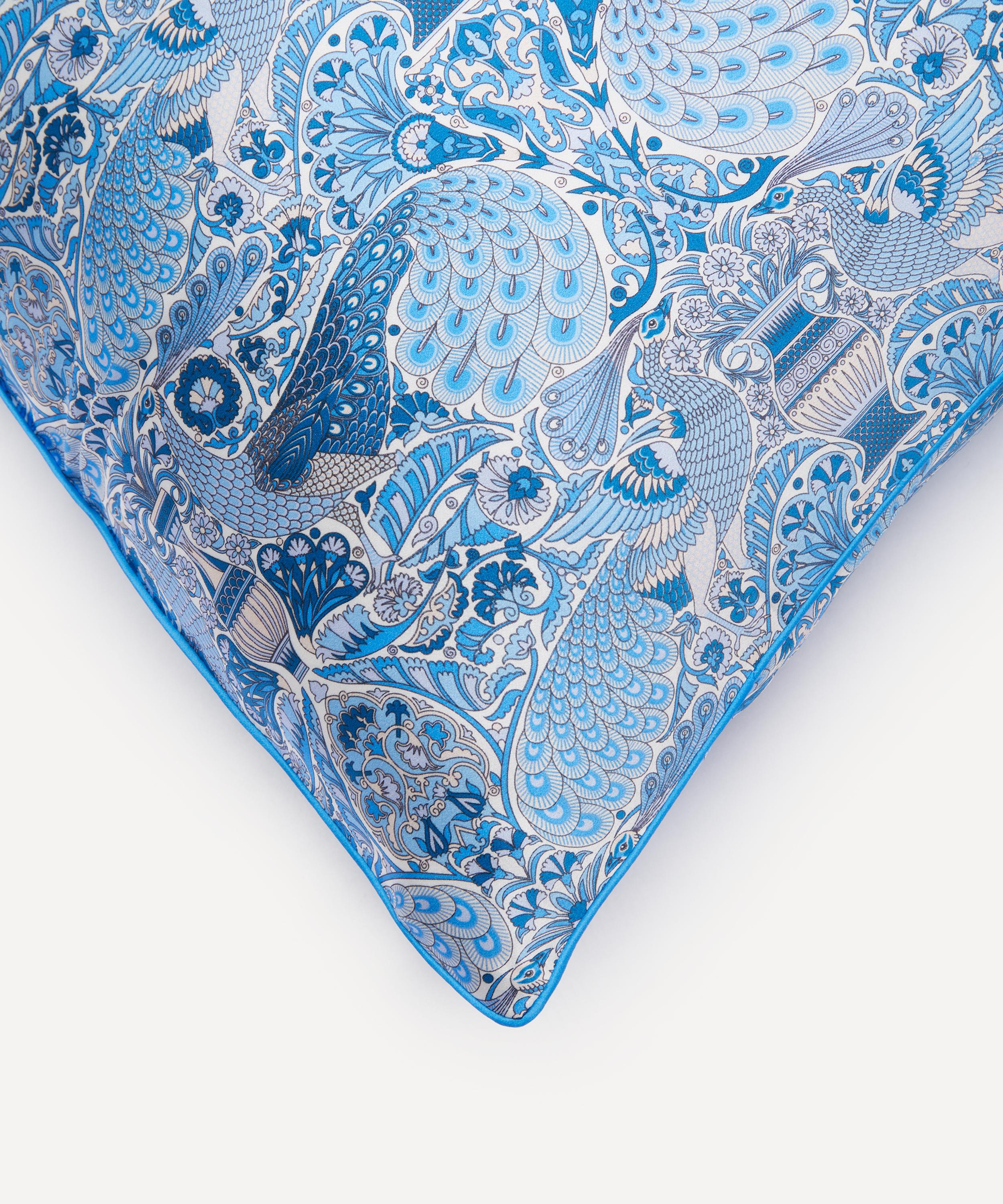 Liberty - Oscars Palace Silk Pillowcase image number 2