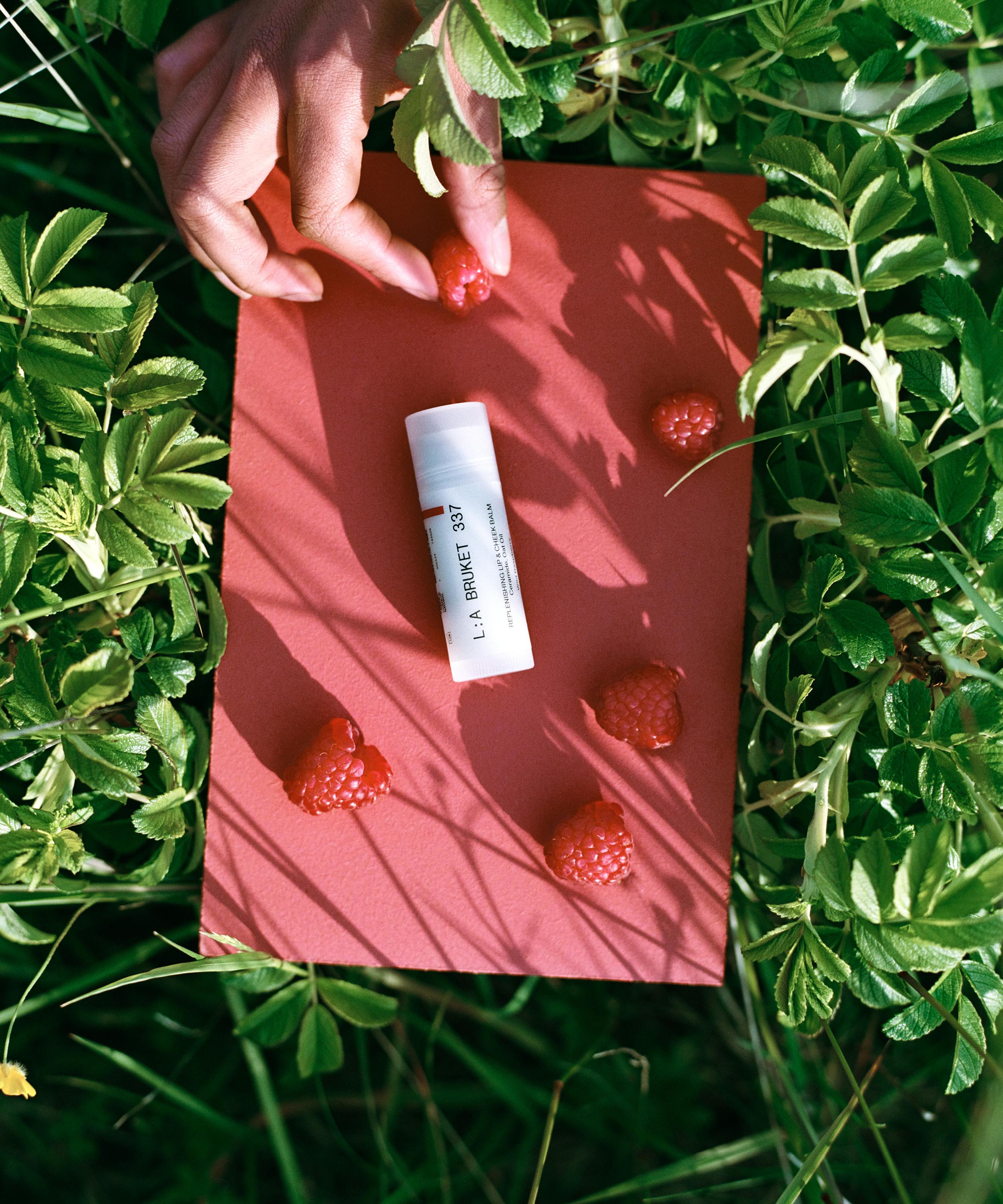 L:A Bruket - Replenishing Lip & Cheek Balm 14g image number 3