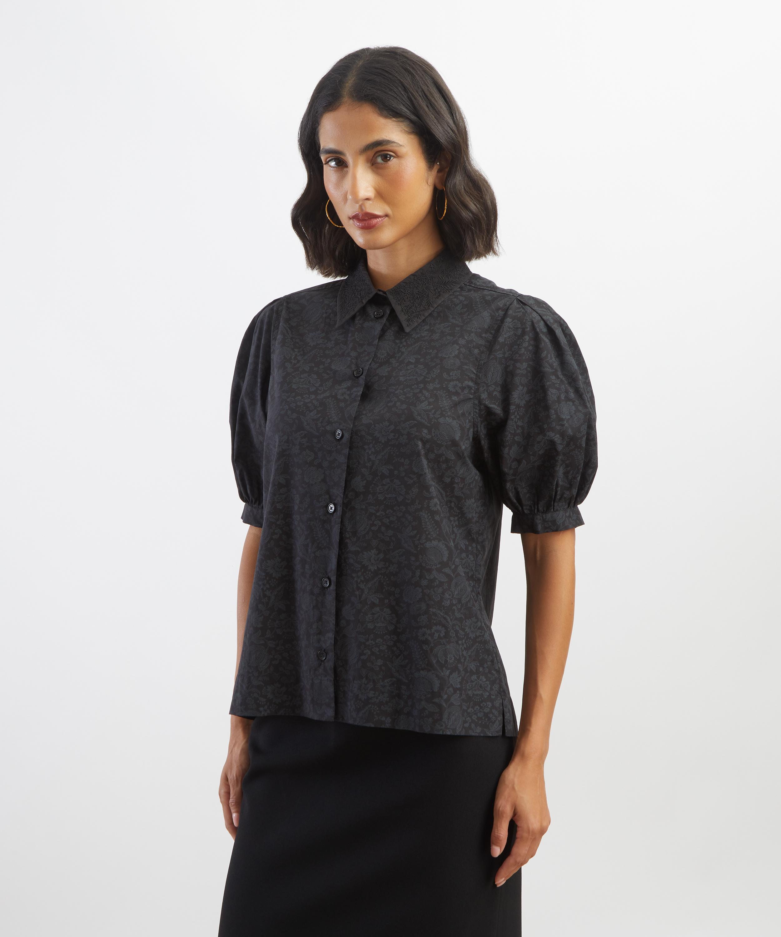 Liberty - Victoria&rsquo;s Lace Puff-Sleeve Shirt image number 2