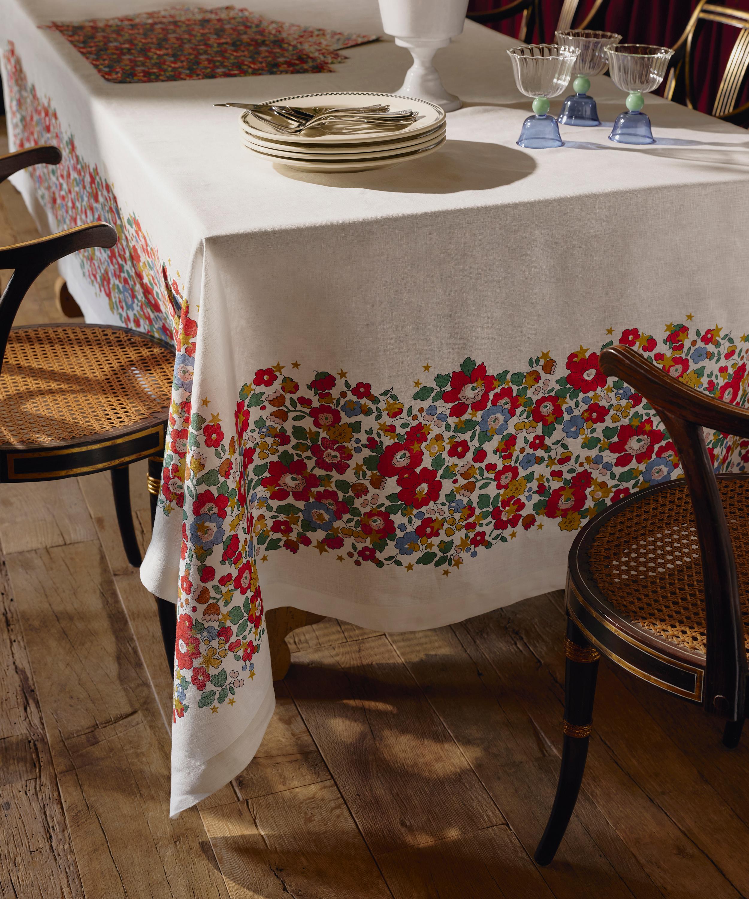 Liberty - Betsy Star Linen 165cm x 250cm Tablecloth image number 1