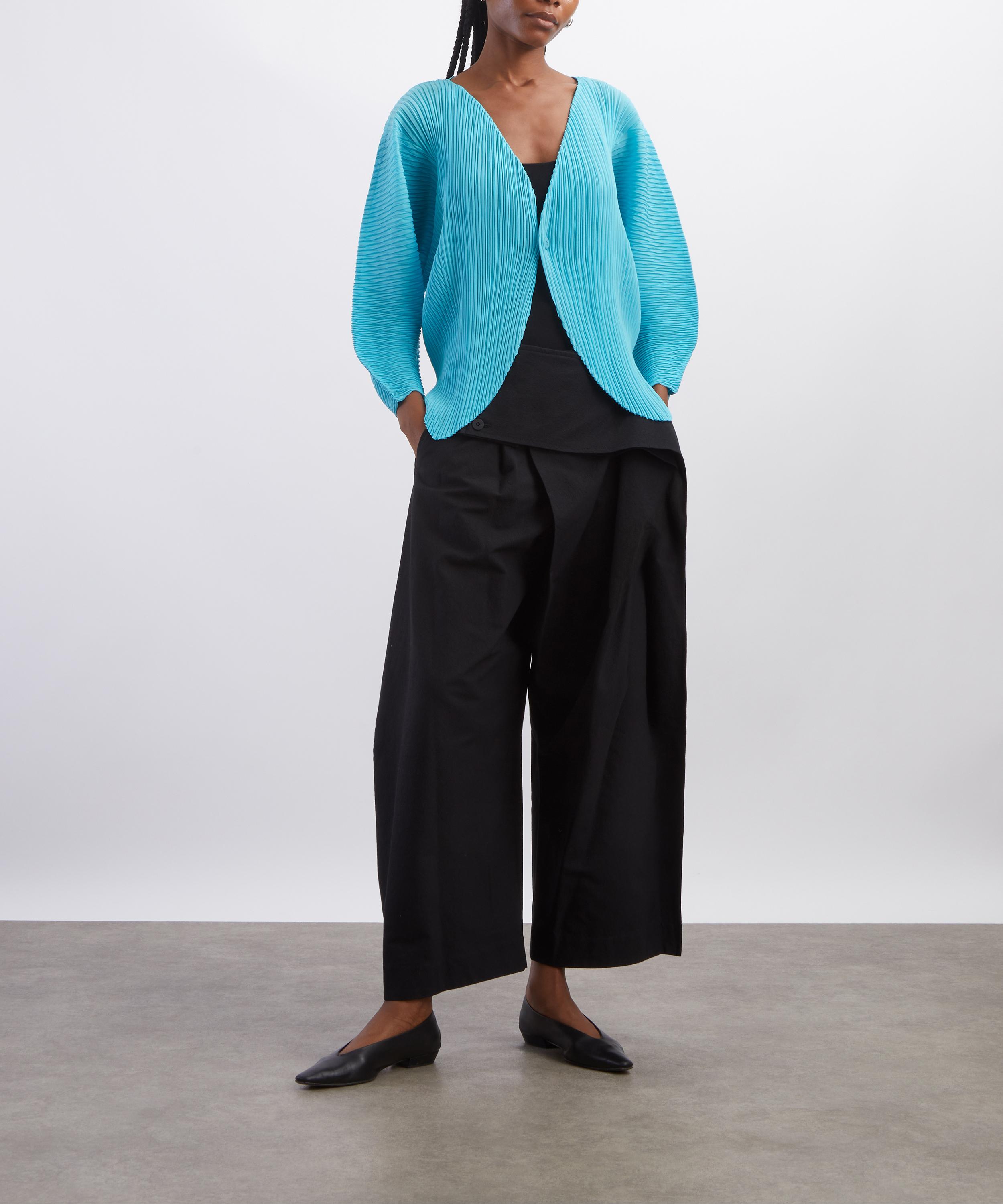 Issey Miyake - LEAF PLEATS Light Blue Cardigan image number 1