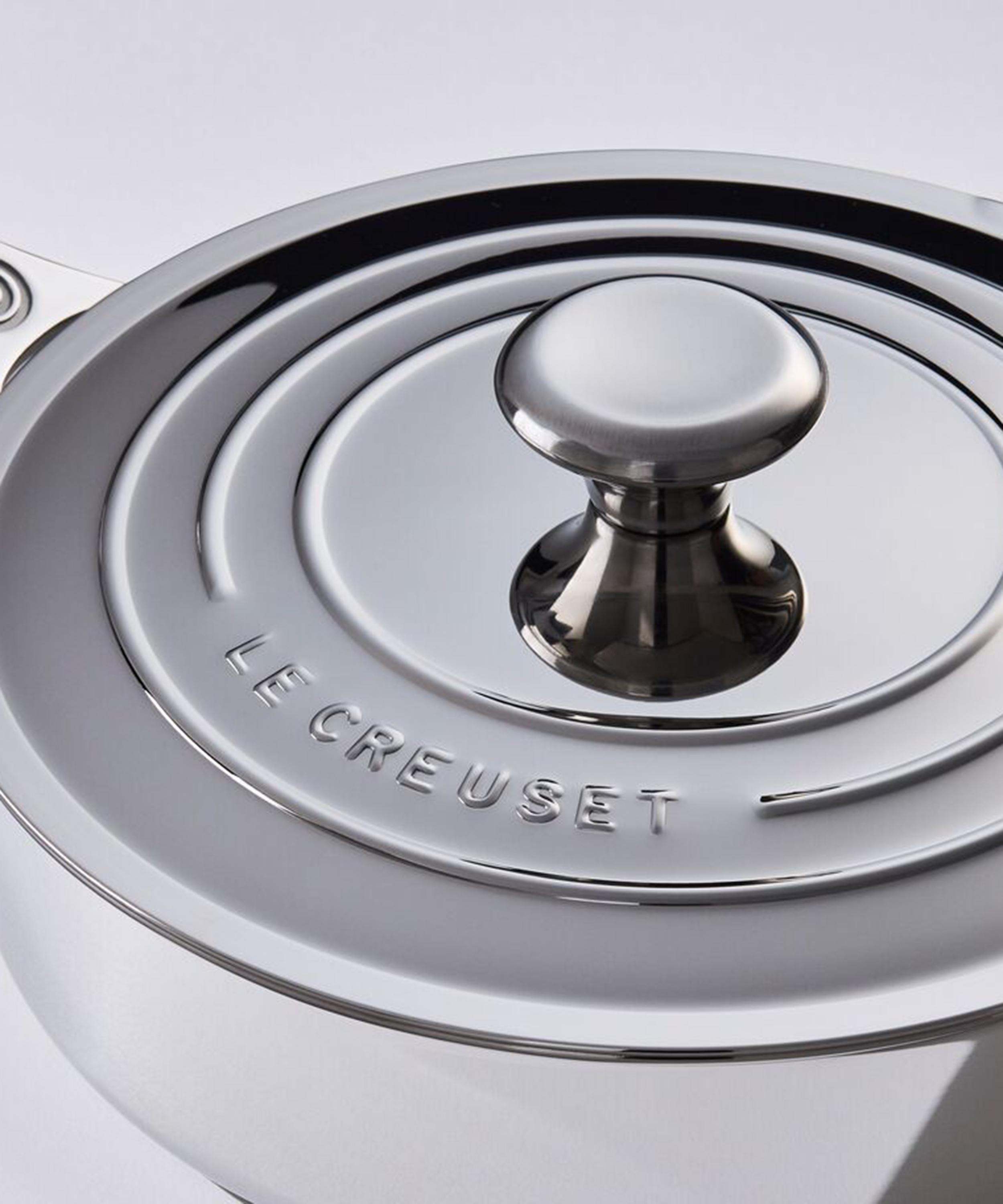 Le Creuset - Signature Stainless Steel Saut&eacute;&nbsp;Pan with Lid image number 4
