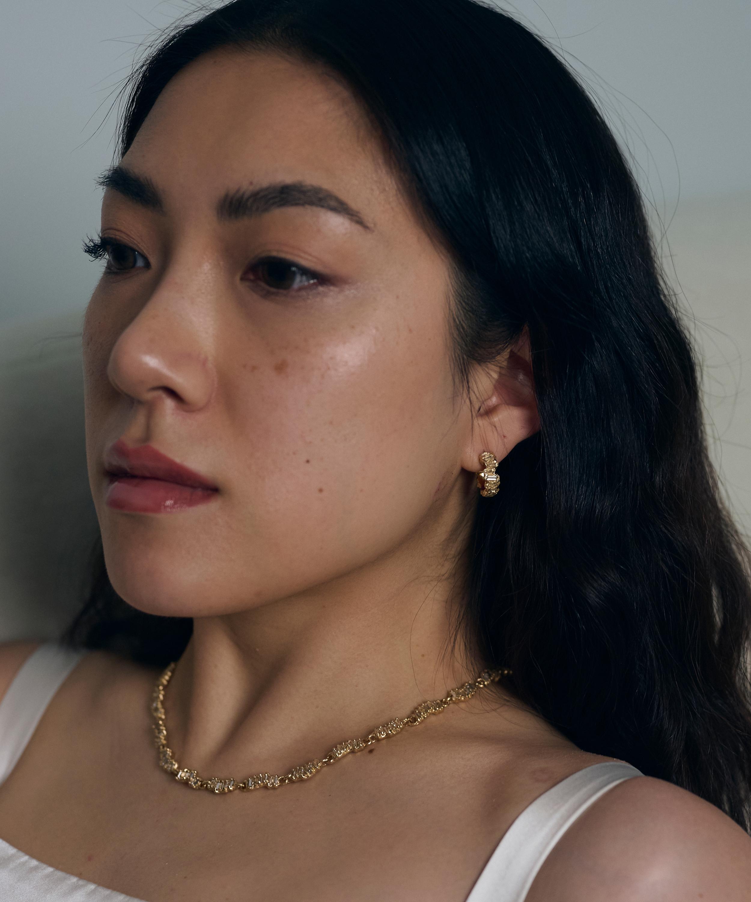 Ellis Mhairi Cameron - 14ct Gold X Baguette Lemon Diamond Scatter Hoop Earrings image number 1