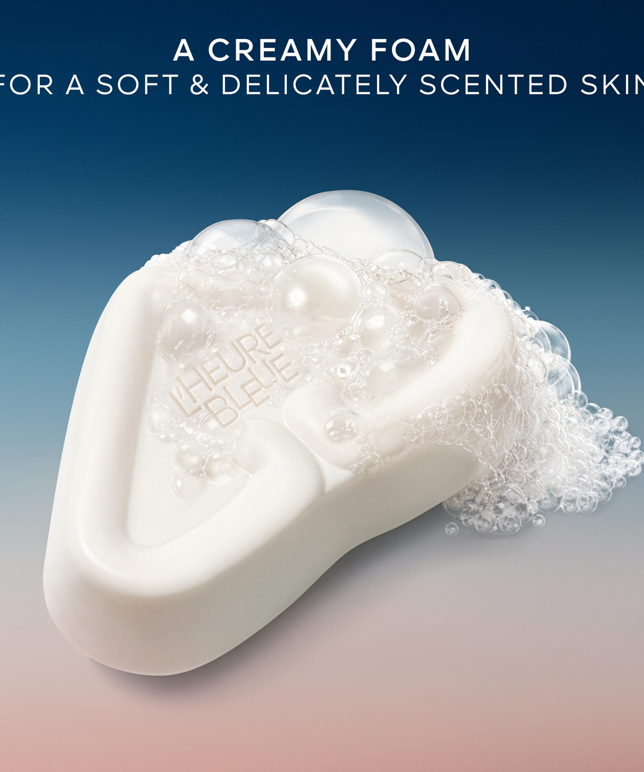 Guerlain - L'Heure Bleue Scented Soap 120g image number 3