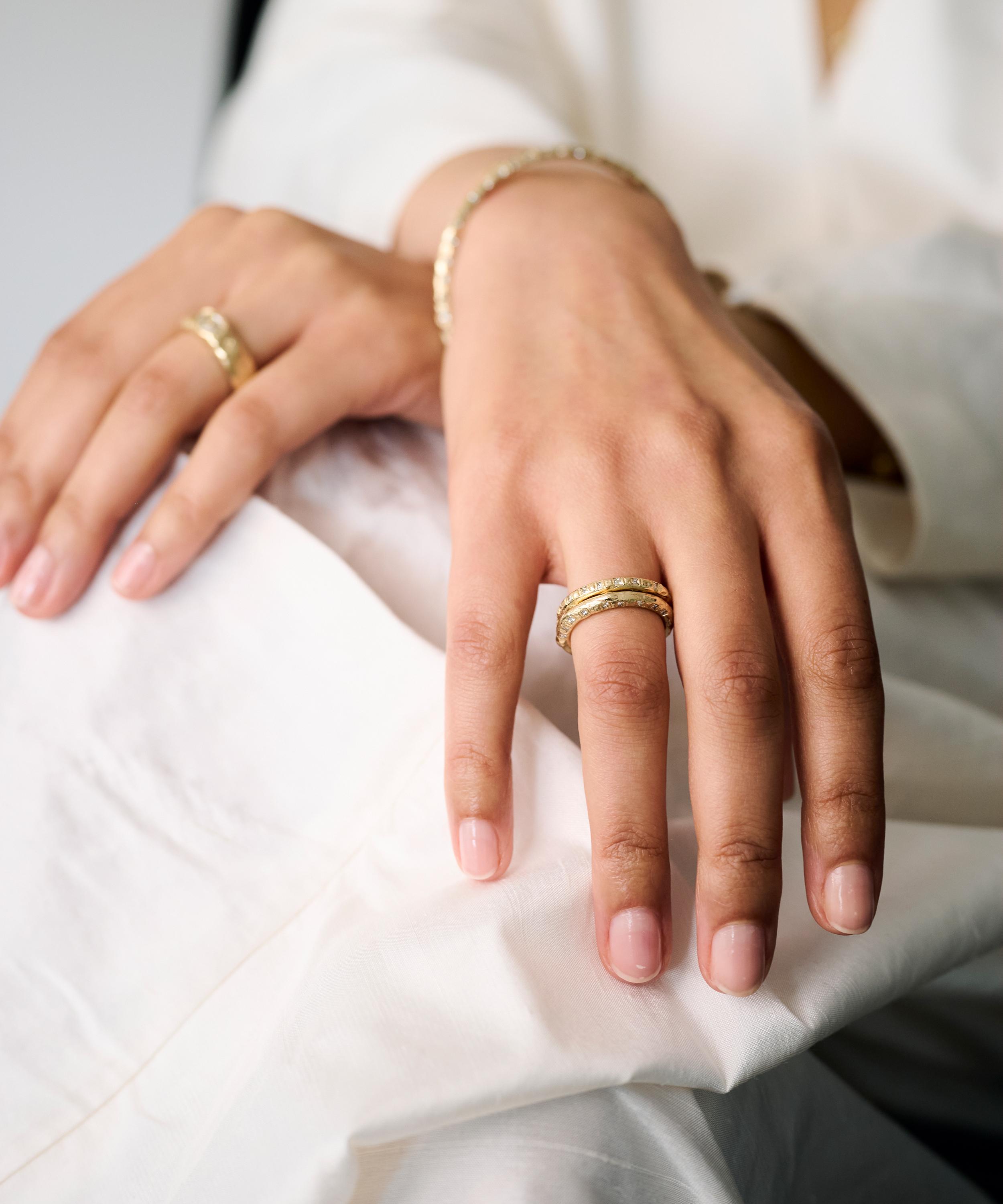 Ellis Mhairi Cameron - 14ct Gold Seun Diamond Scatter Ring III image number 1