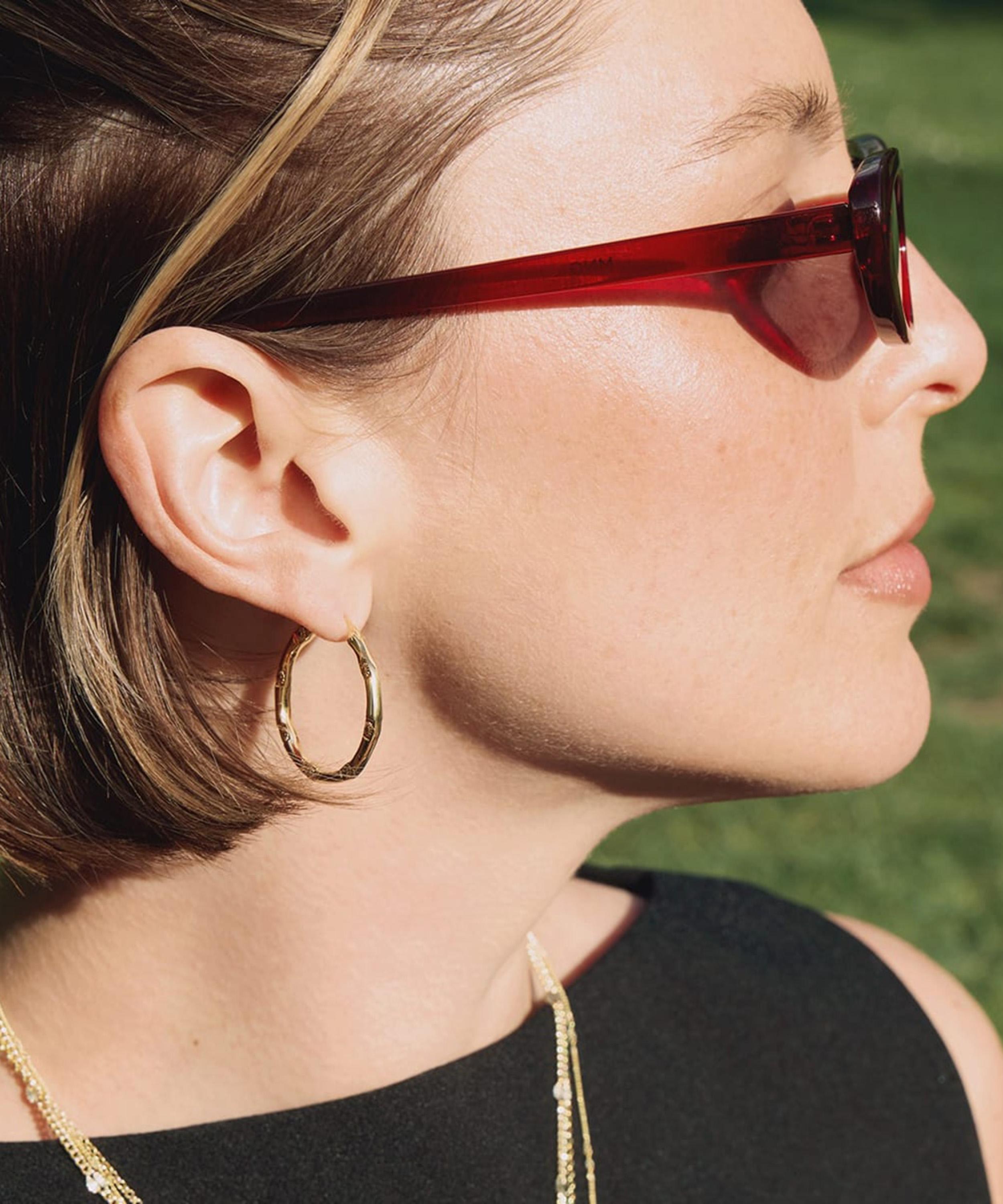 Daisy London - 18ct Gold-Plated Est&eacute;e Lalonde Goddess Glow Hoop Earrings image number 1