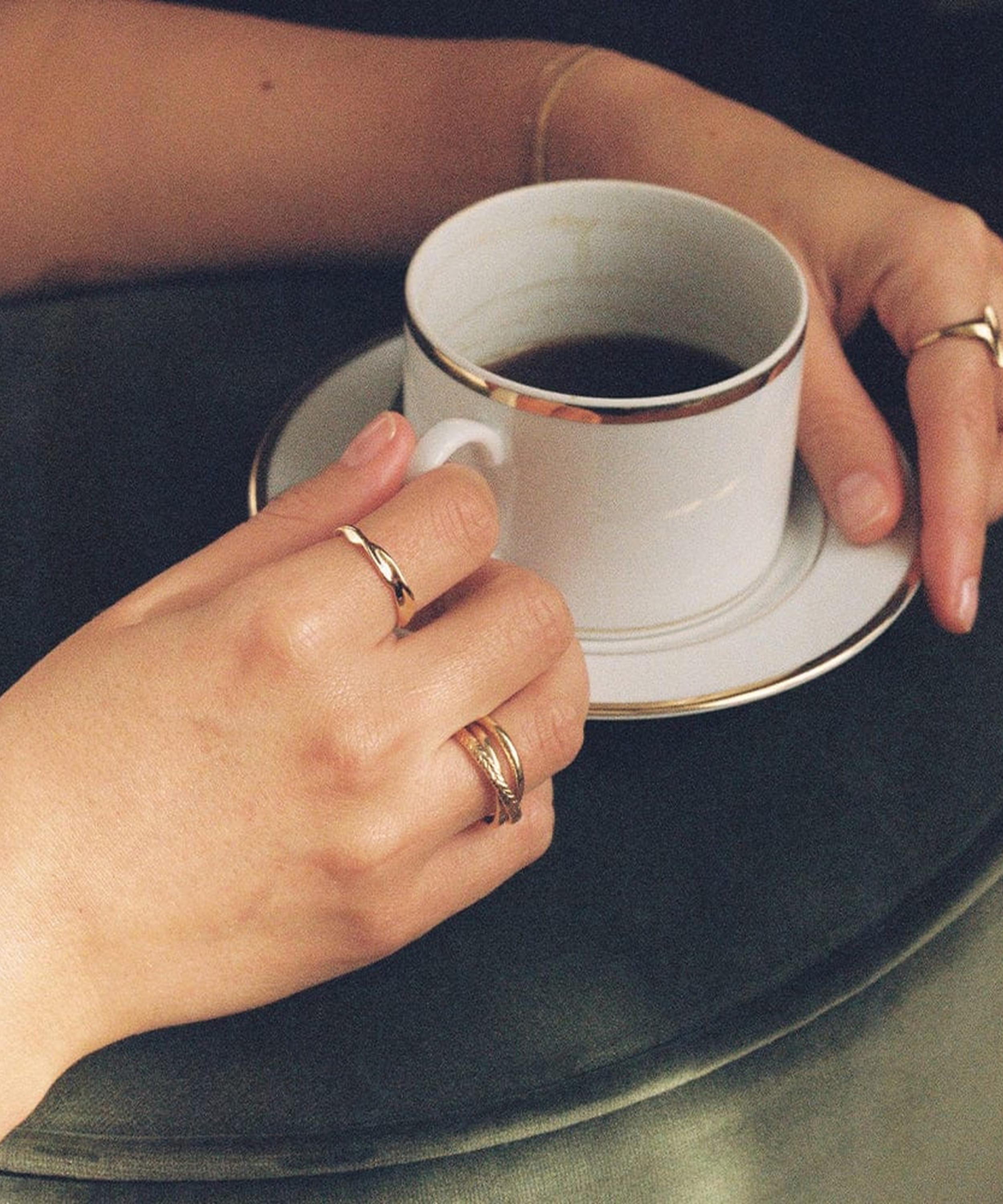 Daisy London - 18ct Gold-Plated Est&eacute;e Lalonde Wavy Stacking Ring image number 2