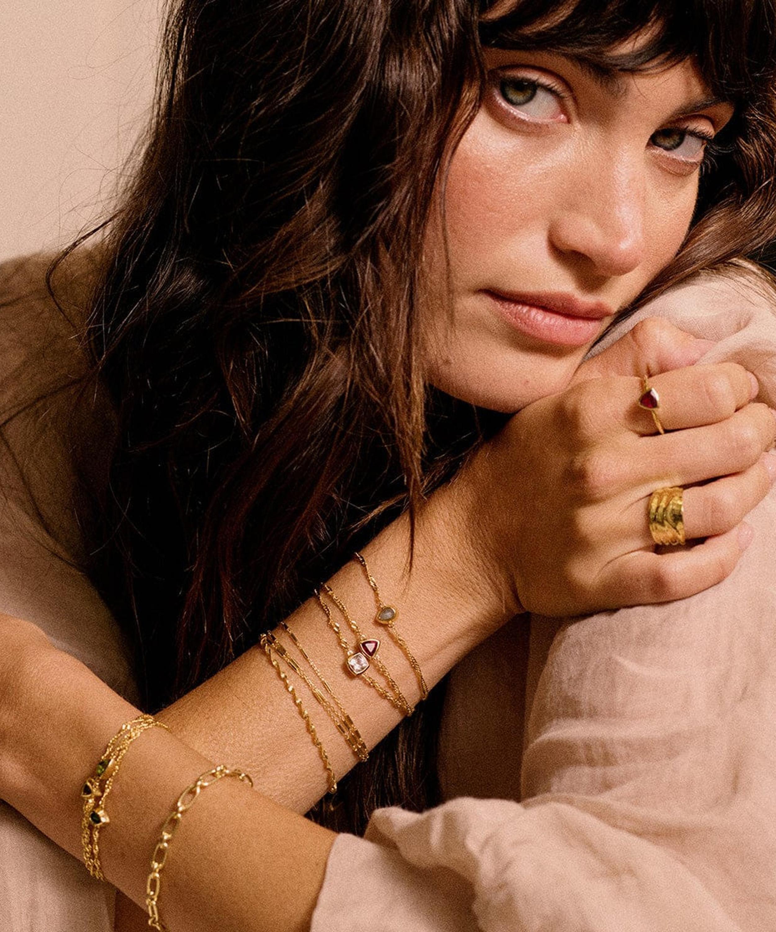 Daisy London - 18ct Gold-Plated White Topaz April Birthstone Charm Bracelet image number 1