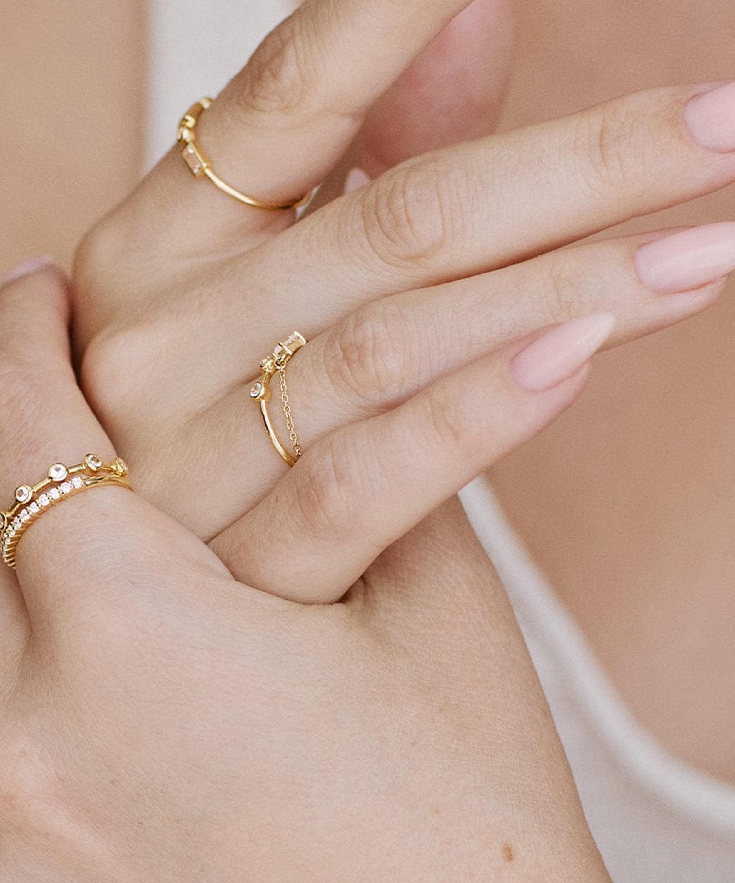 Daisy London - 14ct Gold Este&eacute; Lalonde Fine Baguette Sapphire Chain Ring image number 1