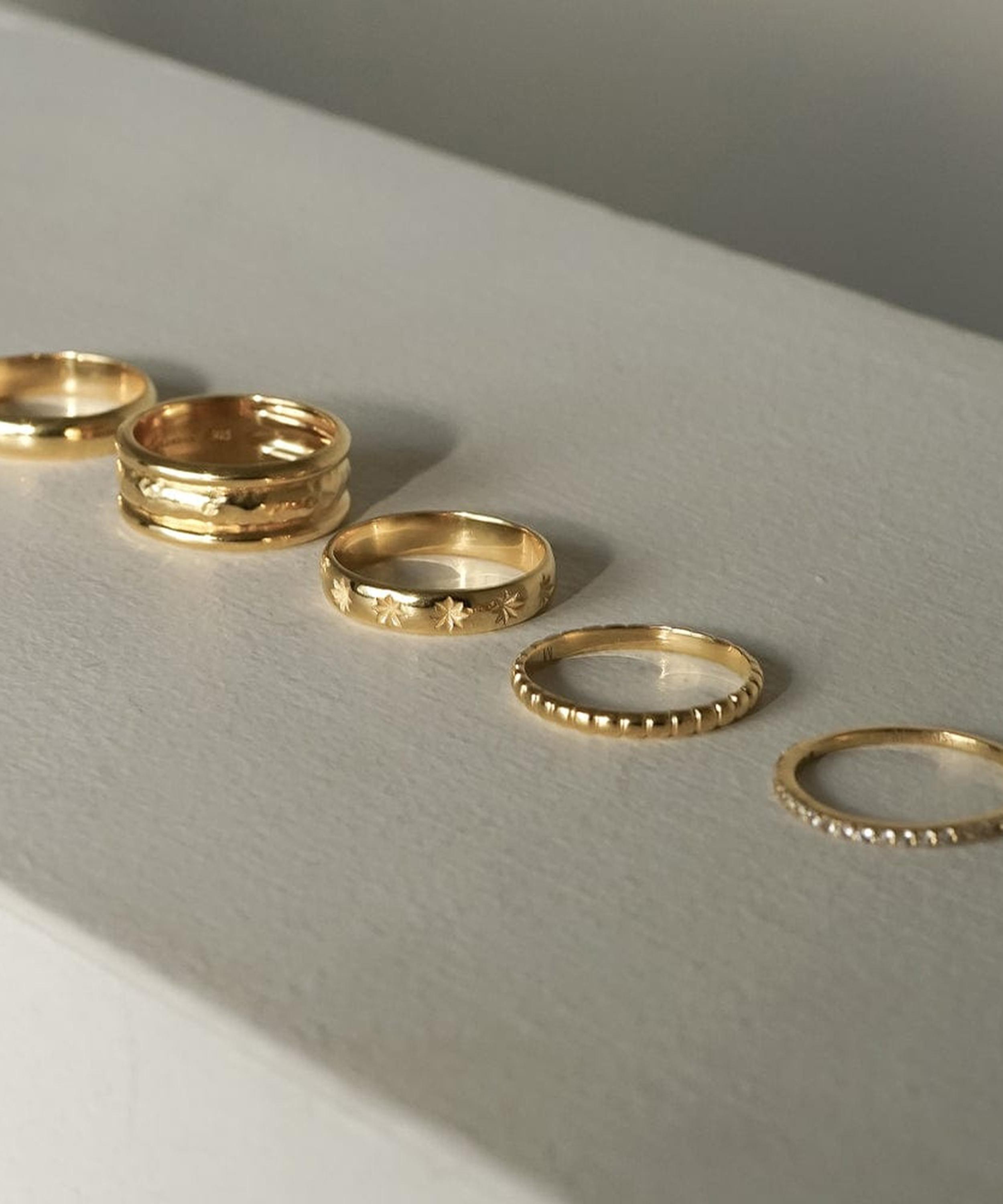 Daisy London - 18ct Gold-Plated Star Engraved Stacking Ring image number 3