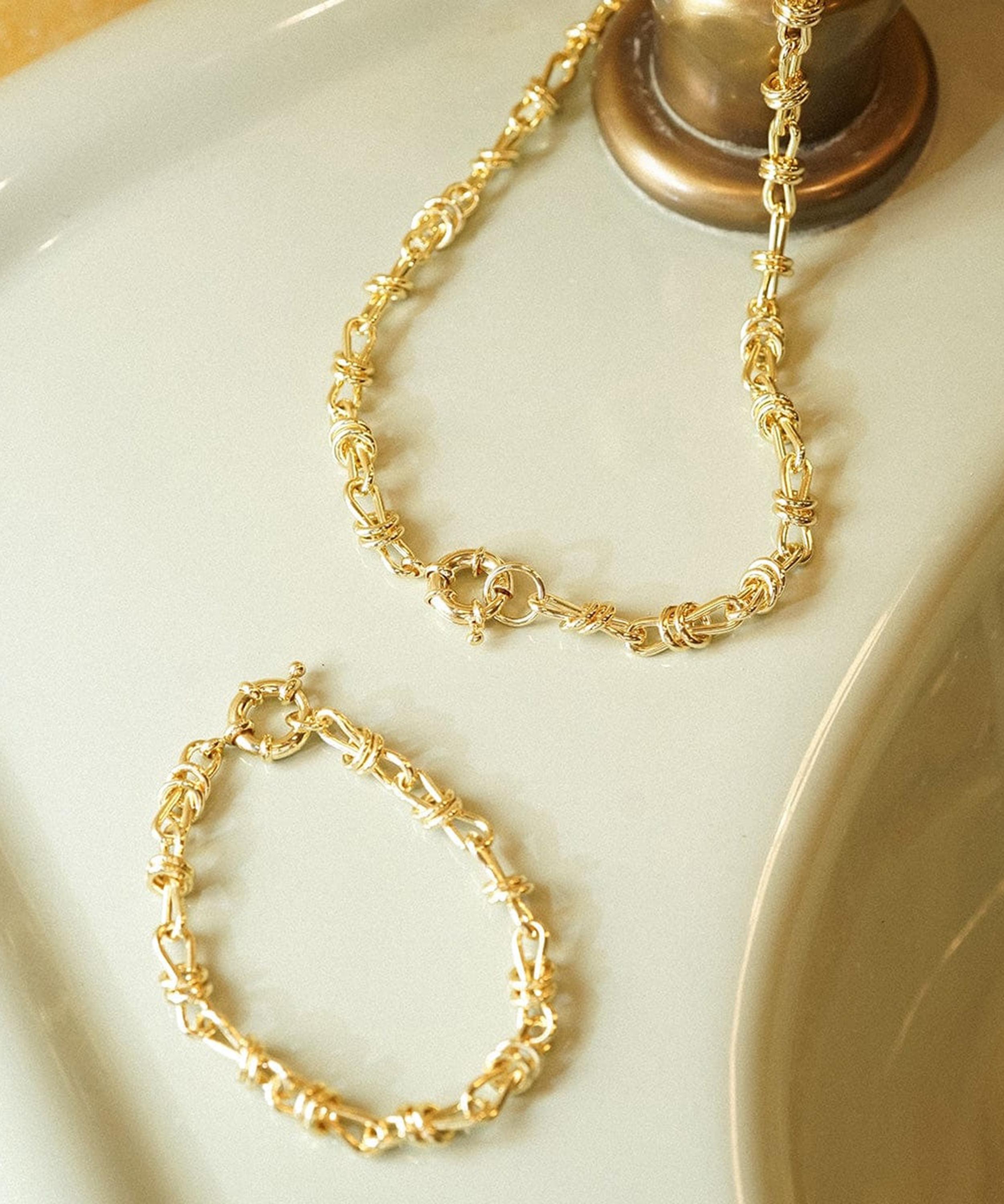 Daisy London - 18ct Gold-Plated Polly Knot Chain Layering Set image number 3