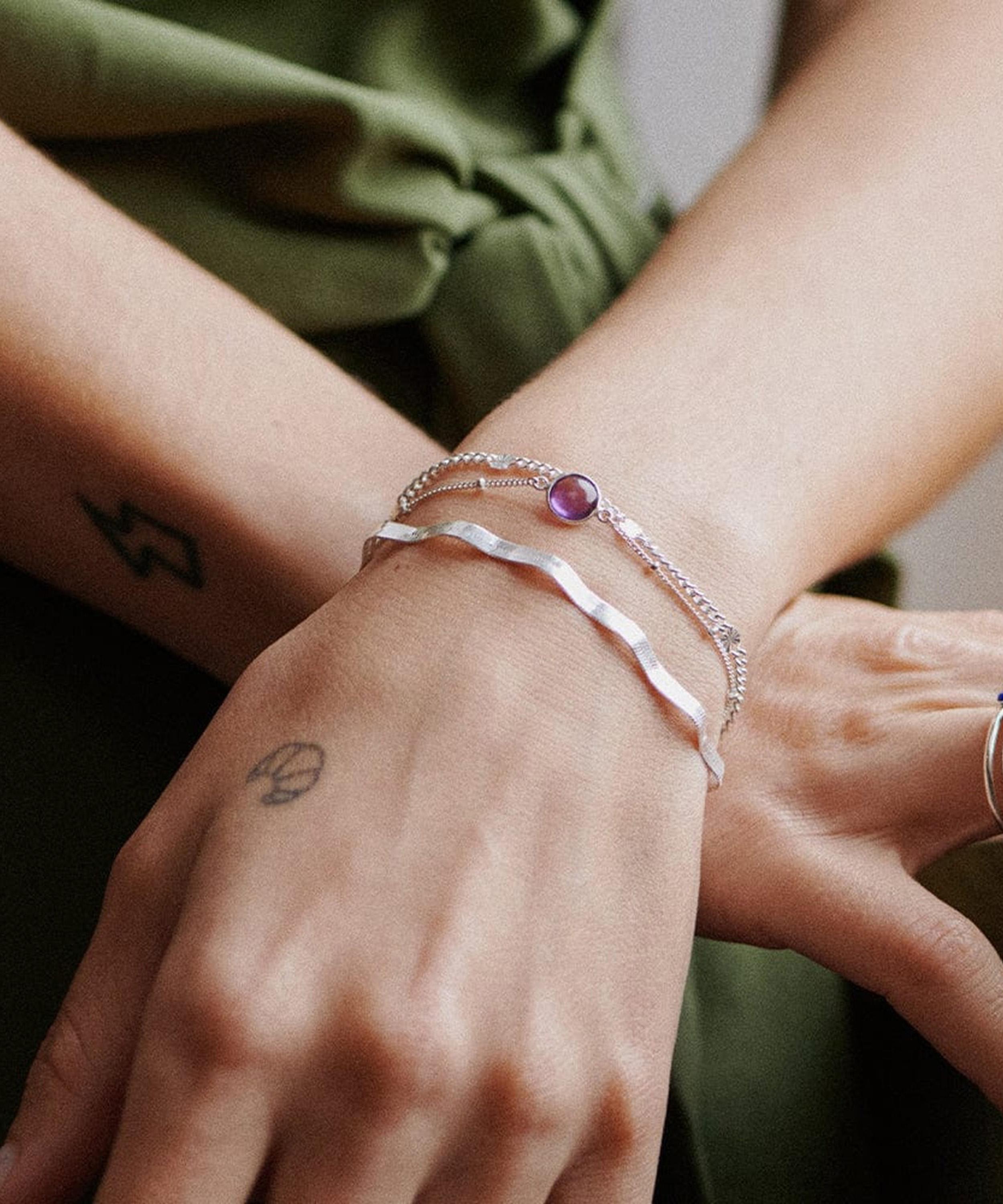 Daisy London - Sterling Silver Amethyst Healing Stone Bobble Bracelet image number 1