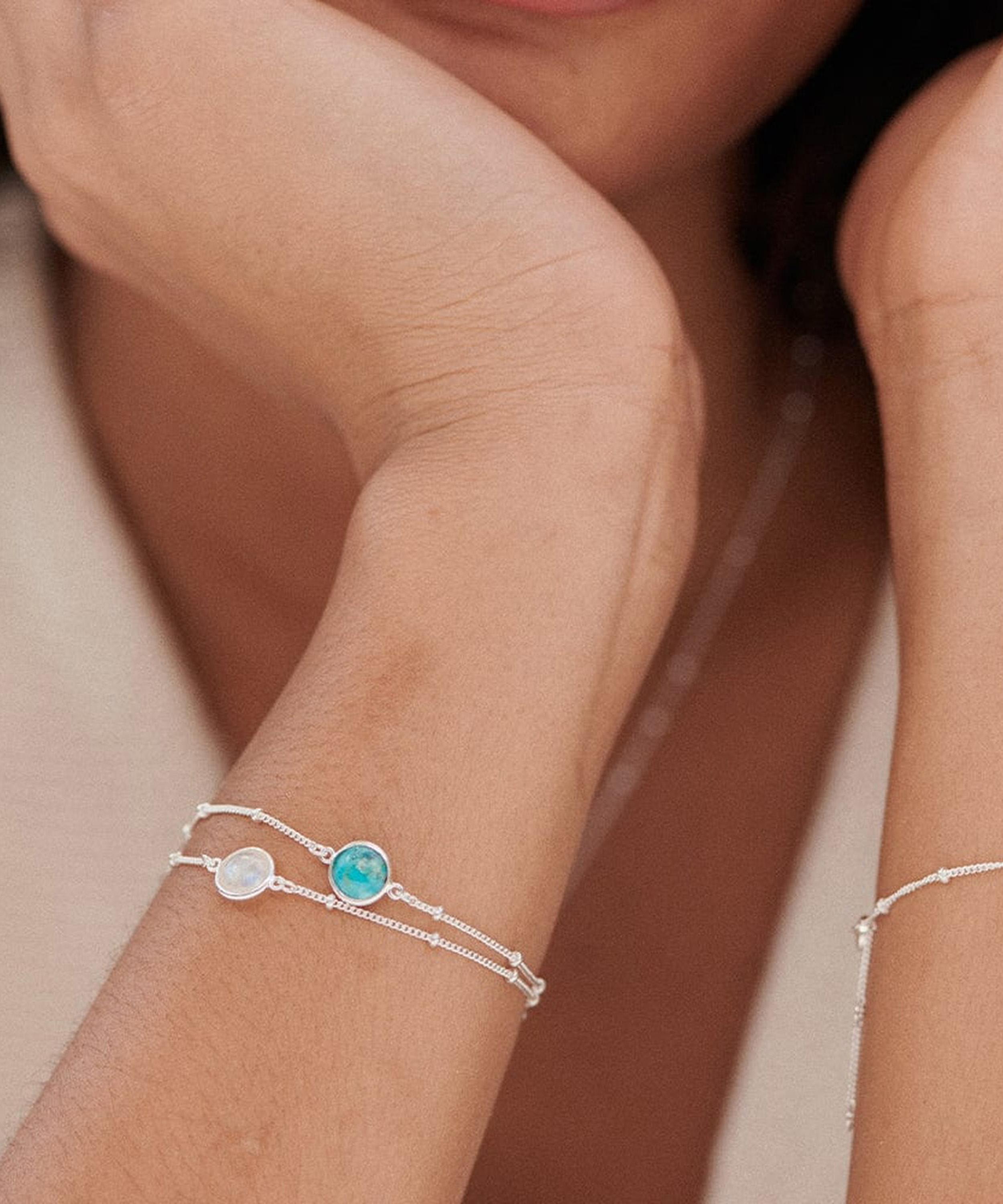 Daisy London - Sterling Silver Moonstone Healing Stone Bobble Bracelet image number 1