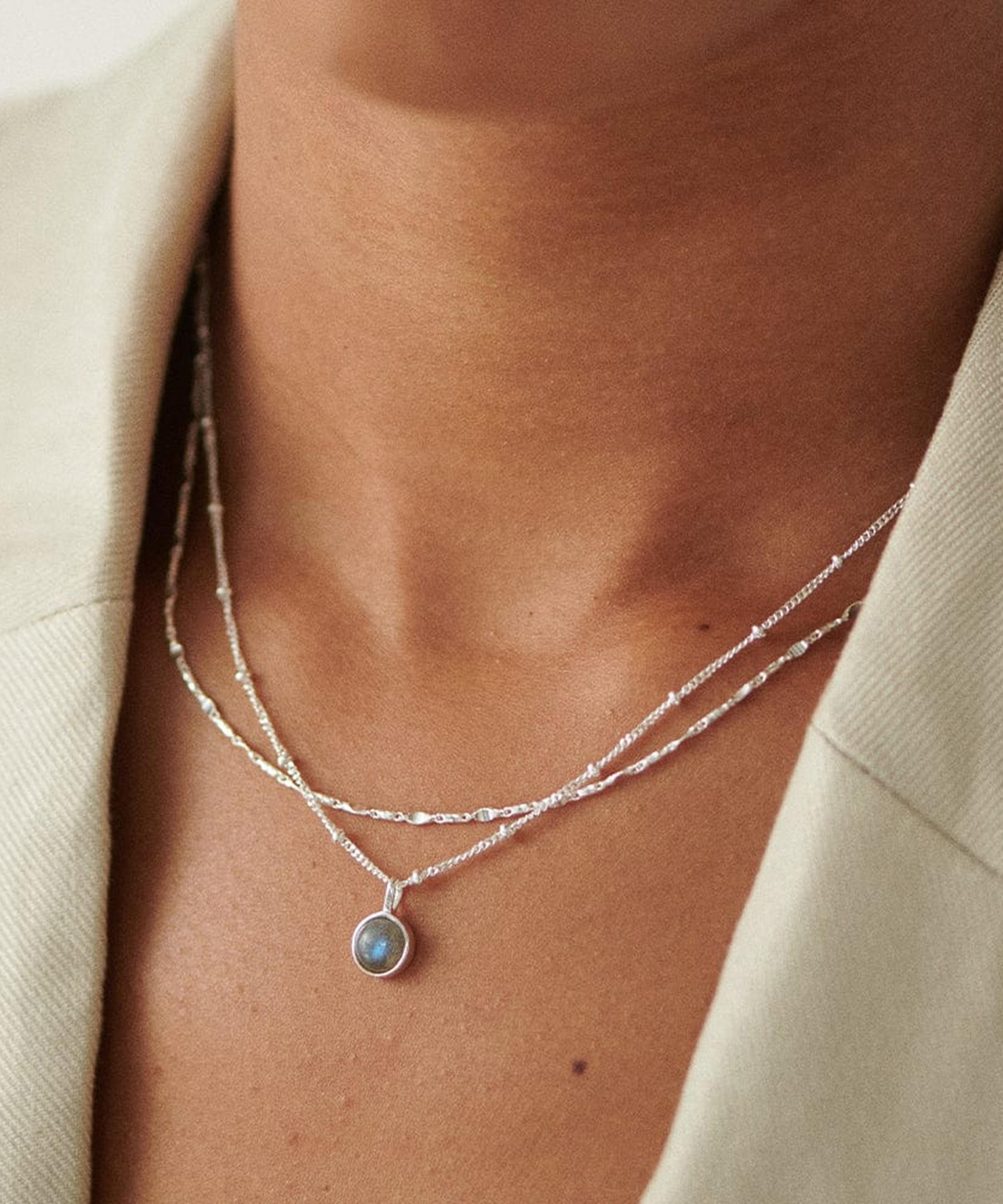 Daisy London - Sterling Silver Labradorite Healing Stone Pendant Necklace image number 1