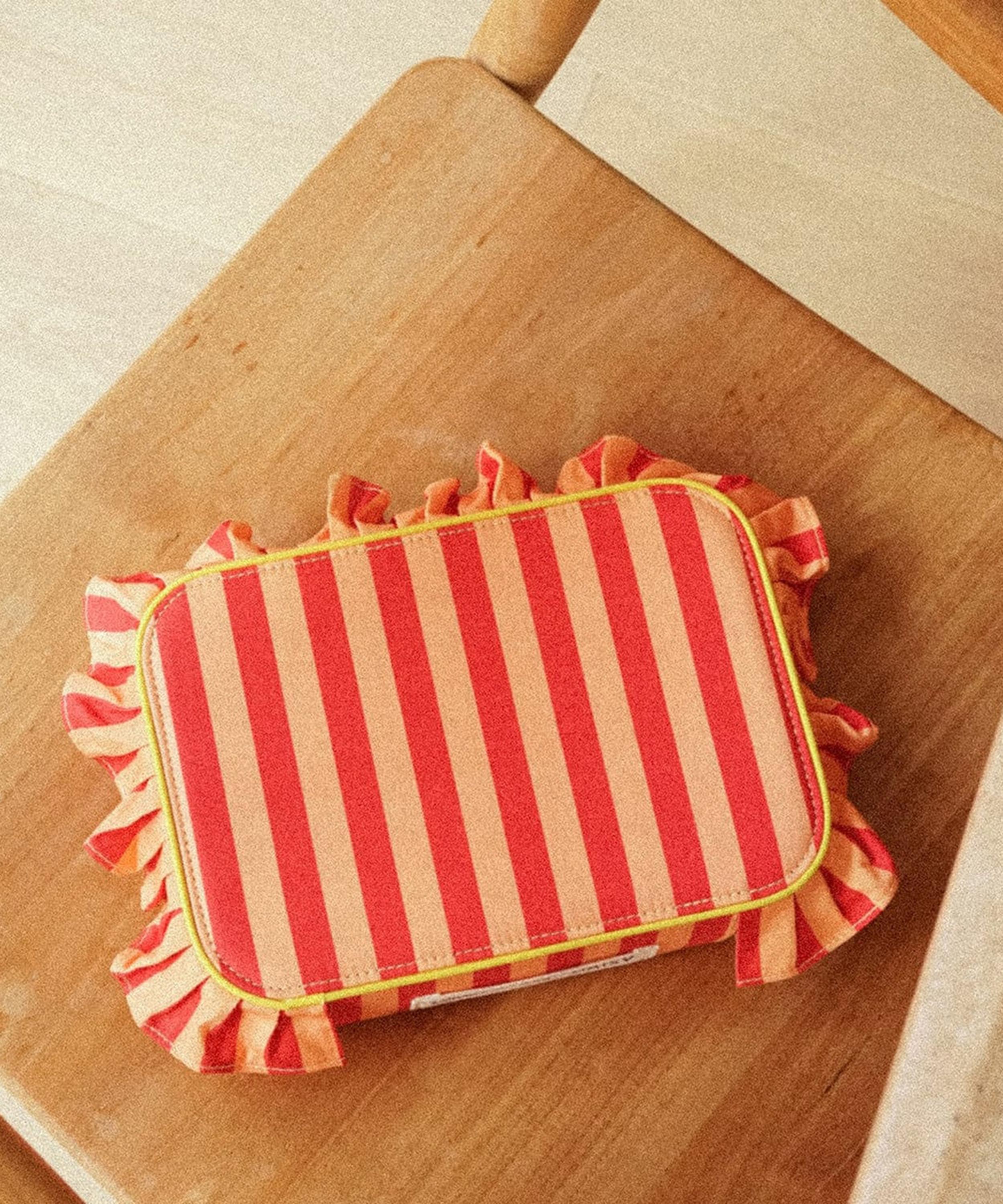 Daisy London - Colours of Arley Peach and Pistachio Jewellery Box image number 4