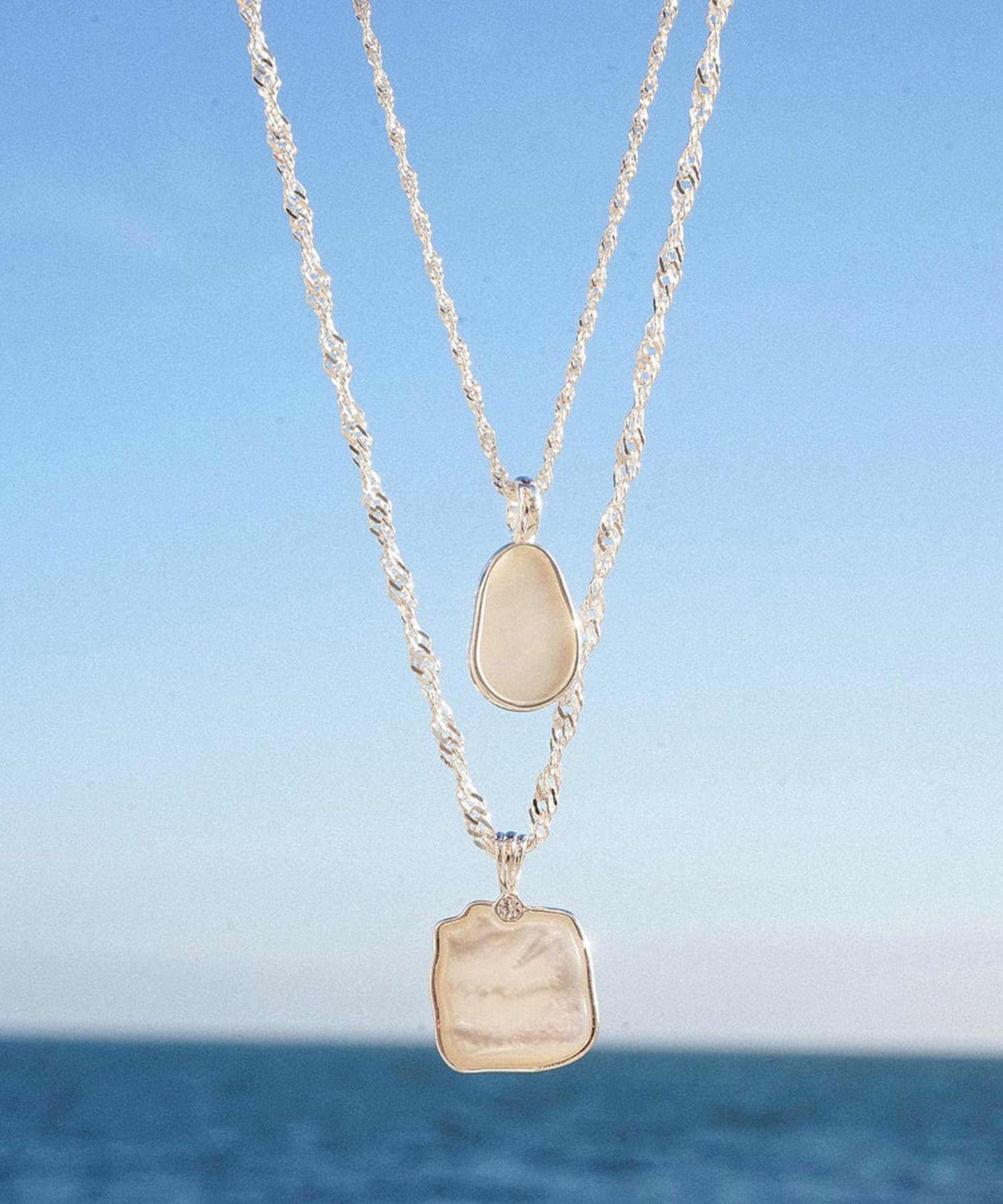 Daisy London - Sterling Silver Mother of Pearl Pendant Necklace image number 3