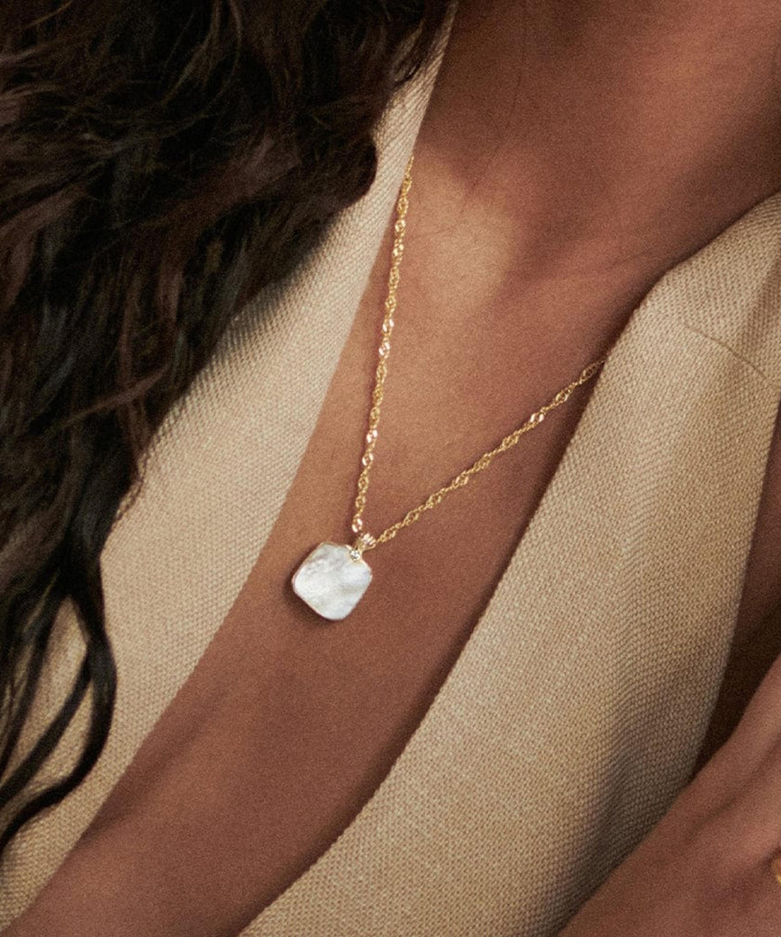 Daisy London - 18ct Gold-Plated Organic Mother of Pearl Pendant Necklace image number 2