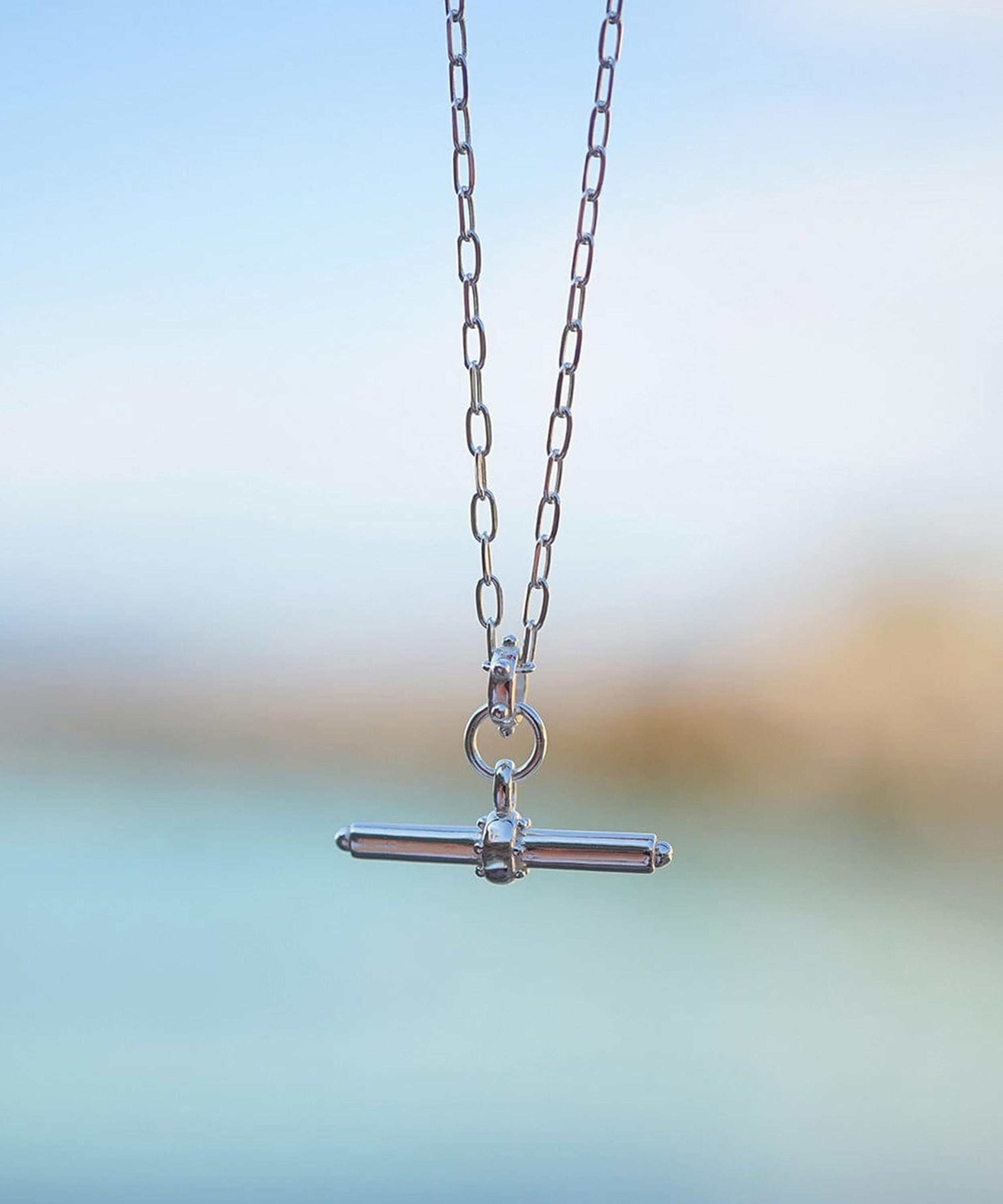 Daisy London - 18ct Gold-Plated Amulet T-Bar Pendant Necklace image number 3