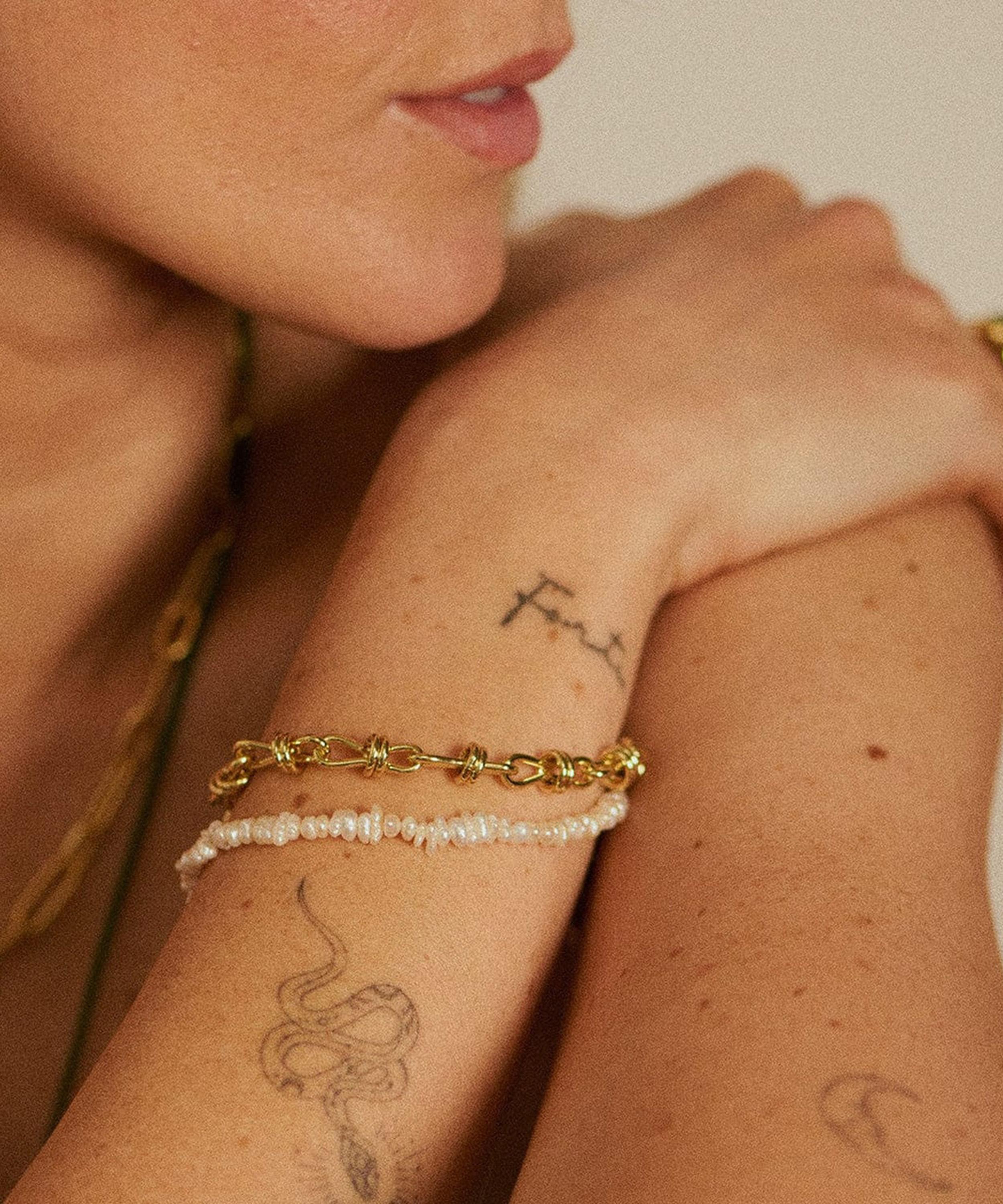 Daisy London - 18ct Gold-Plated Polly Knot Chain Bracelet image number 1