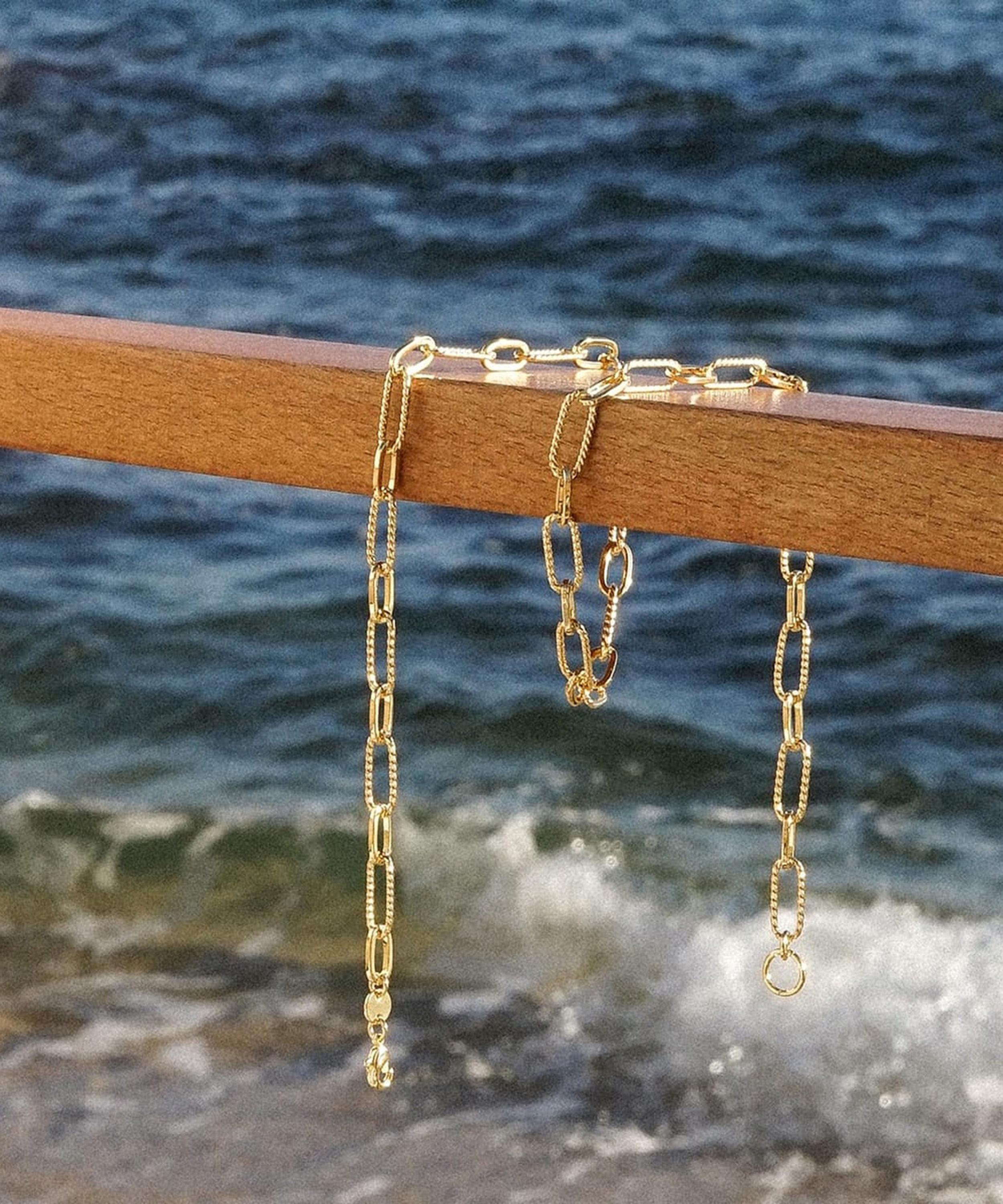 Daisy London - 18ct Gold-Plated Polly Paperclip Chain Necklace image number 3
