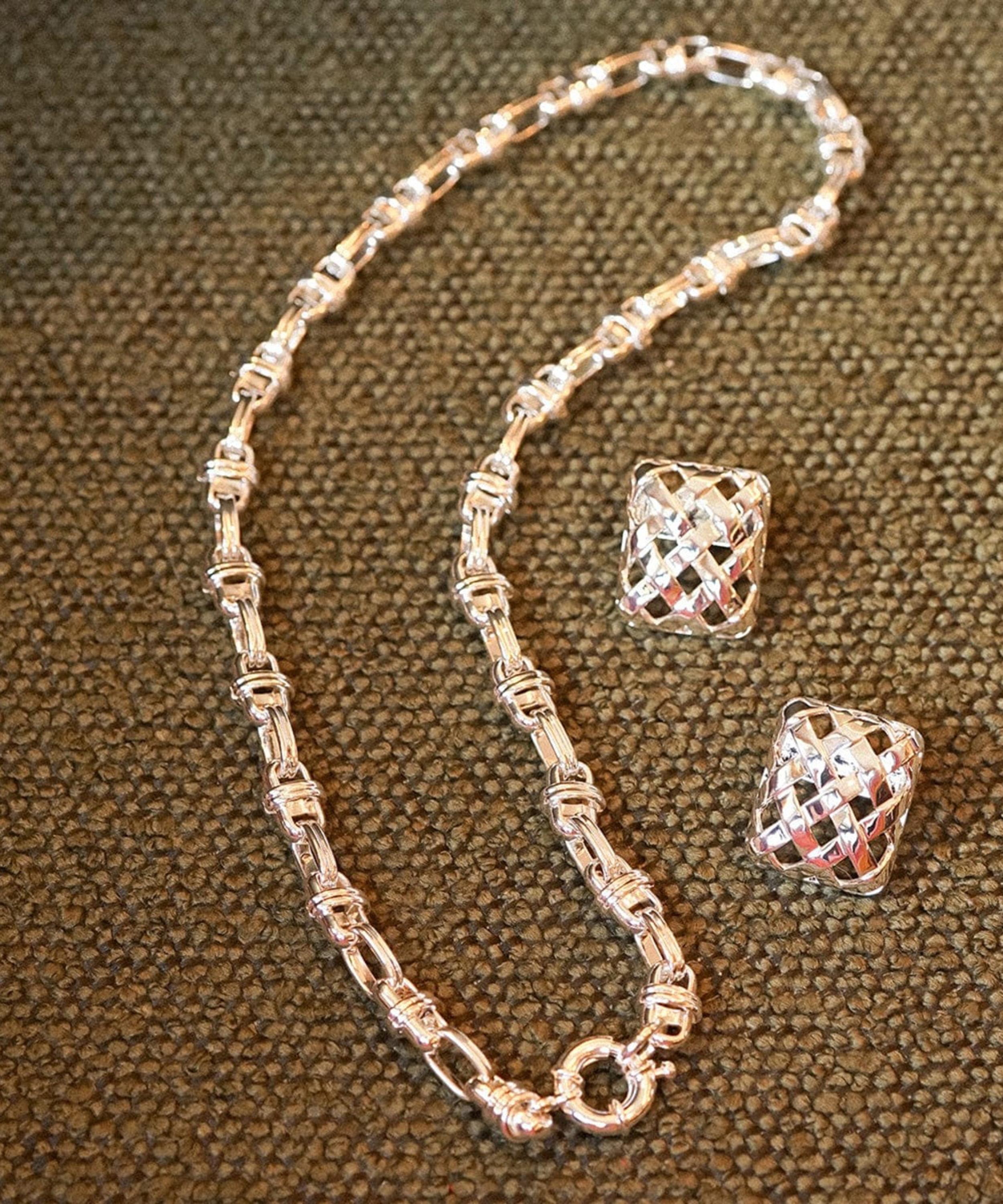 Daisy London - Silver-Plated Polly Lock Chain Necklace image number 3