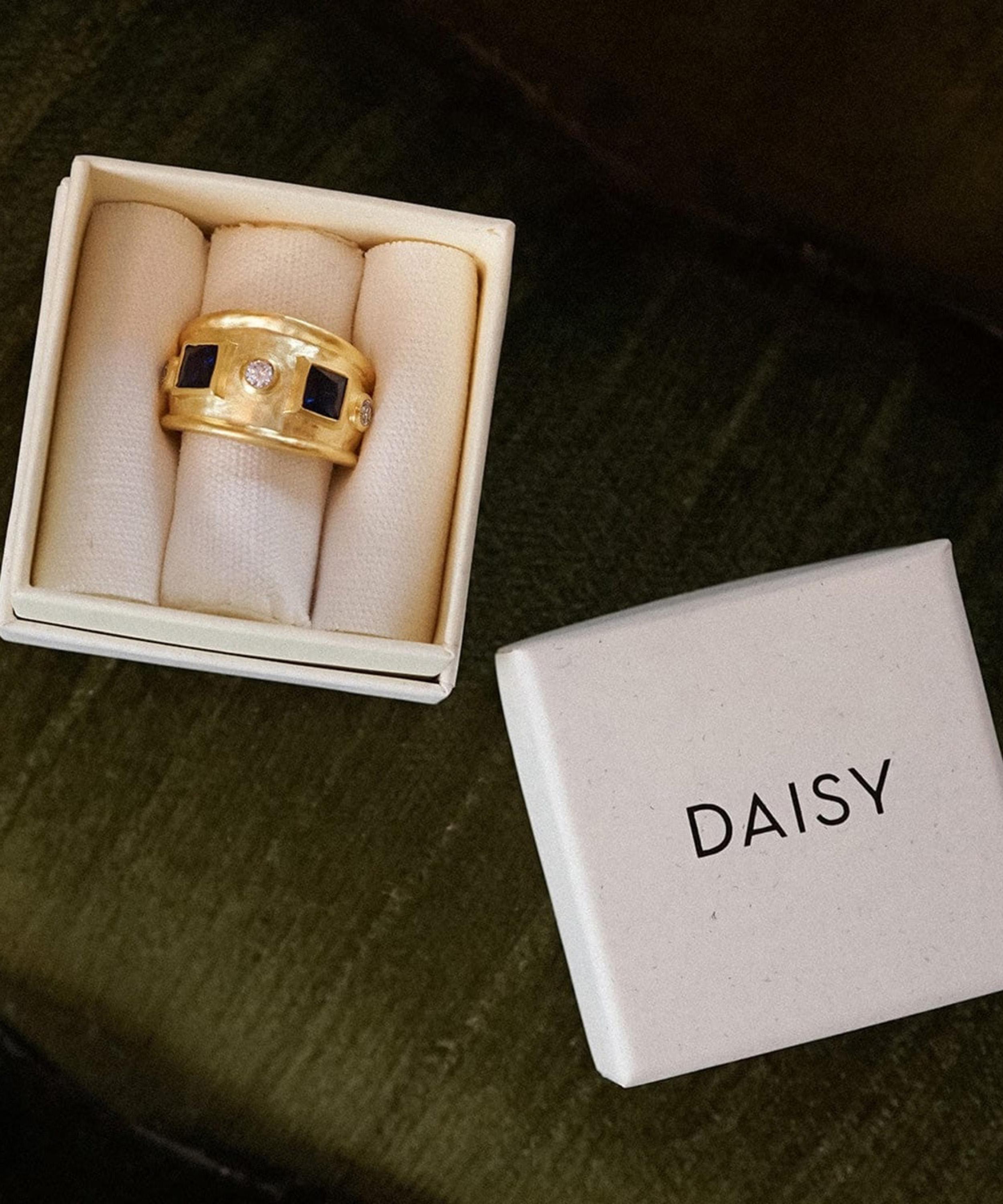 Daisy London - 18ct Gold-Plated Chunky Stone Textured Ring image number 3