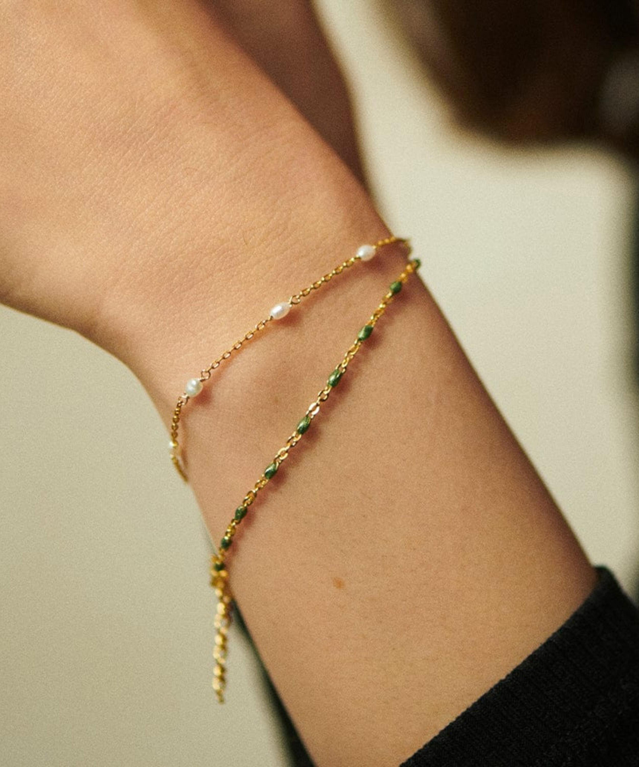 Daisy London - 18ct Gold-Plated Seed Pearl Chain Bracelet image number 2