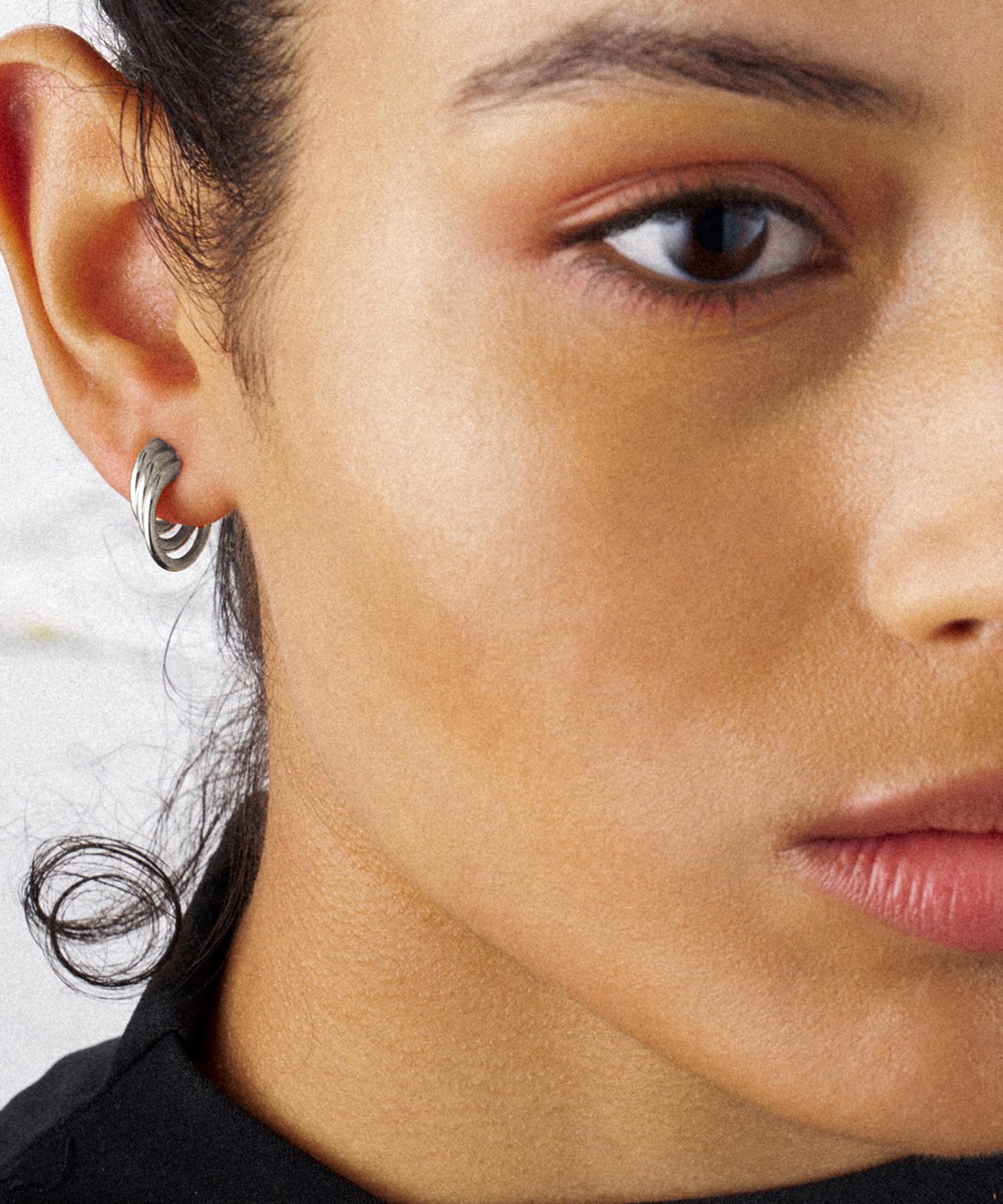 Shaun Leane - Sterling Silver Bound Hoop Earrings image number 1