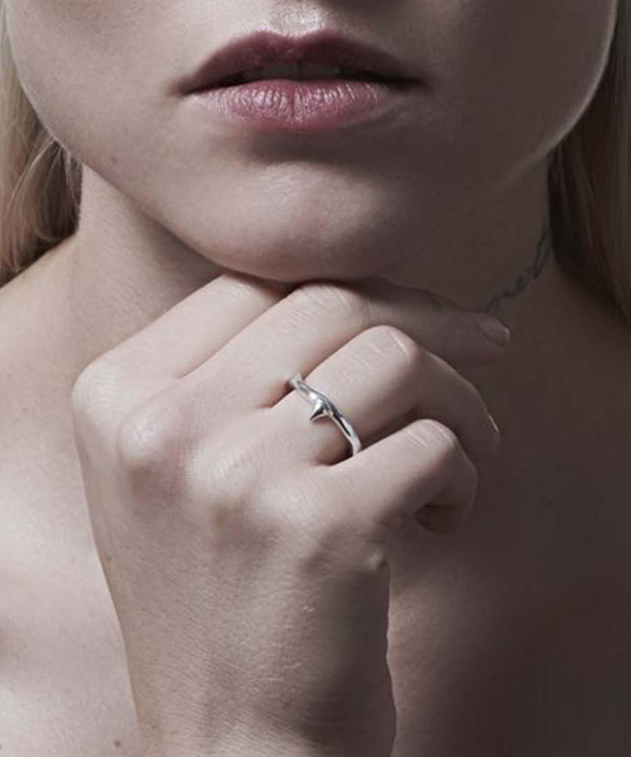 Shaun Leane - Sterling Silver Rose Thorn Band Ring image number 1