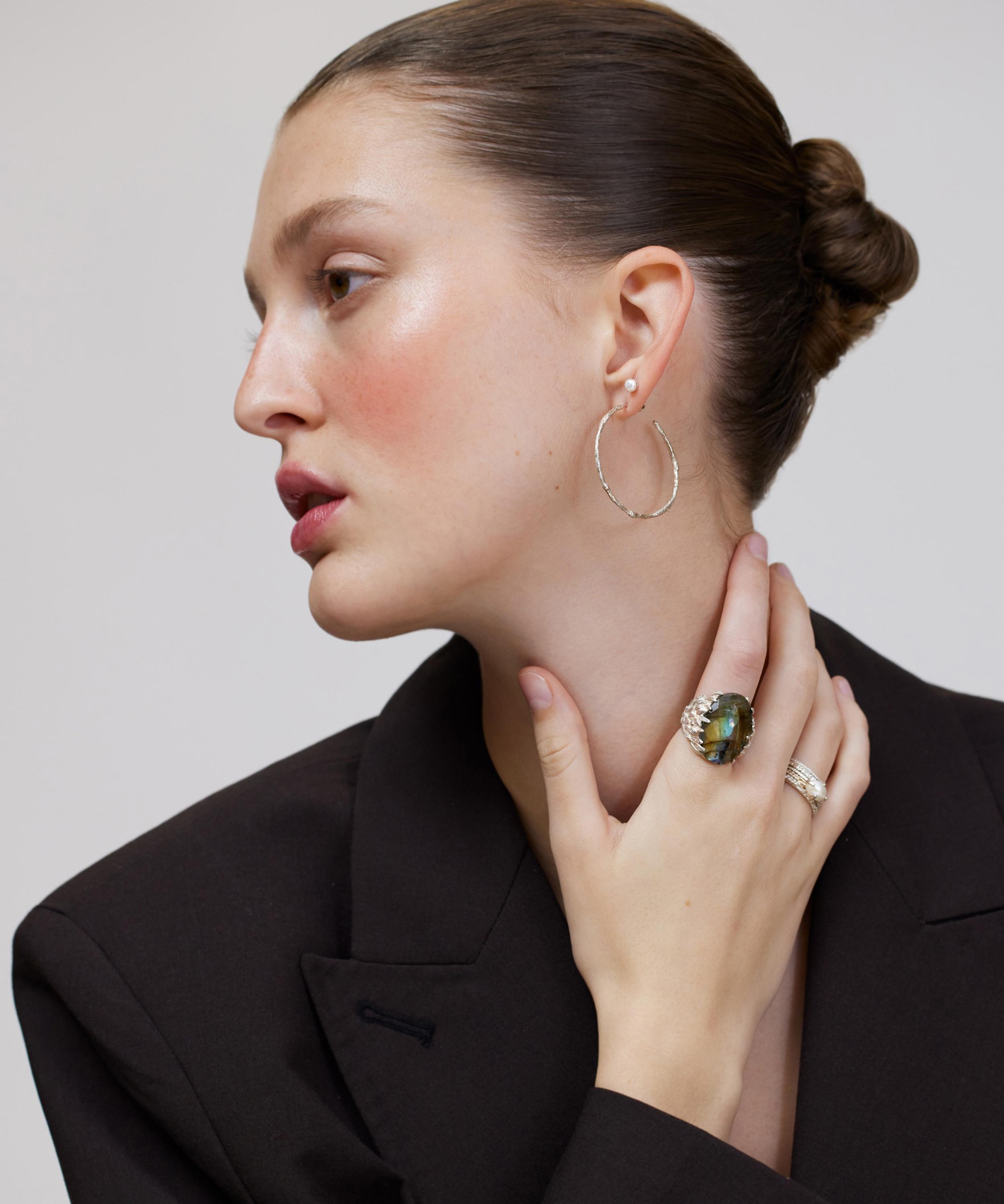 Wouters & Hendrix -  Silver Feather Labradorite Ring image number 1