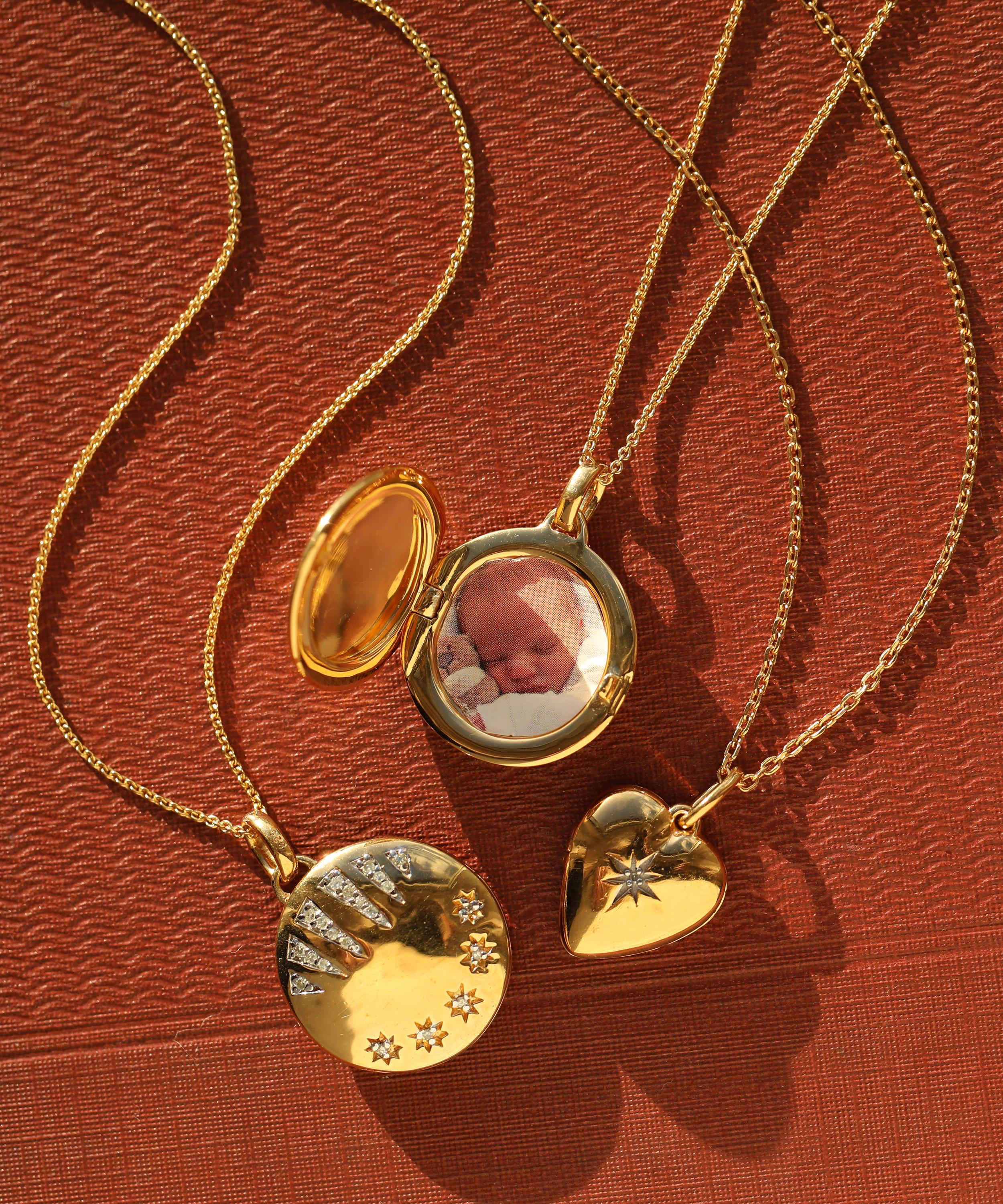 Carrie Elizabeth - 14ct Gold Diamond Star Set Heart Locket image number 2