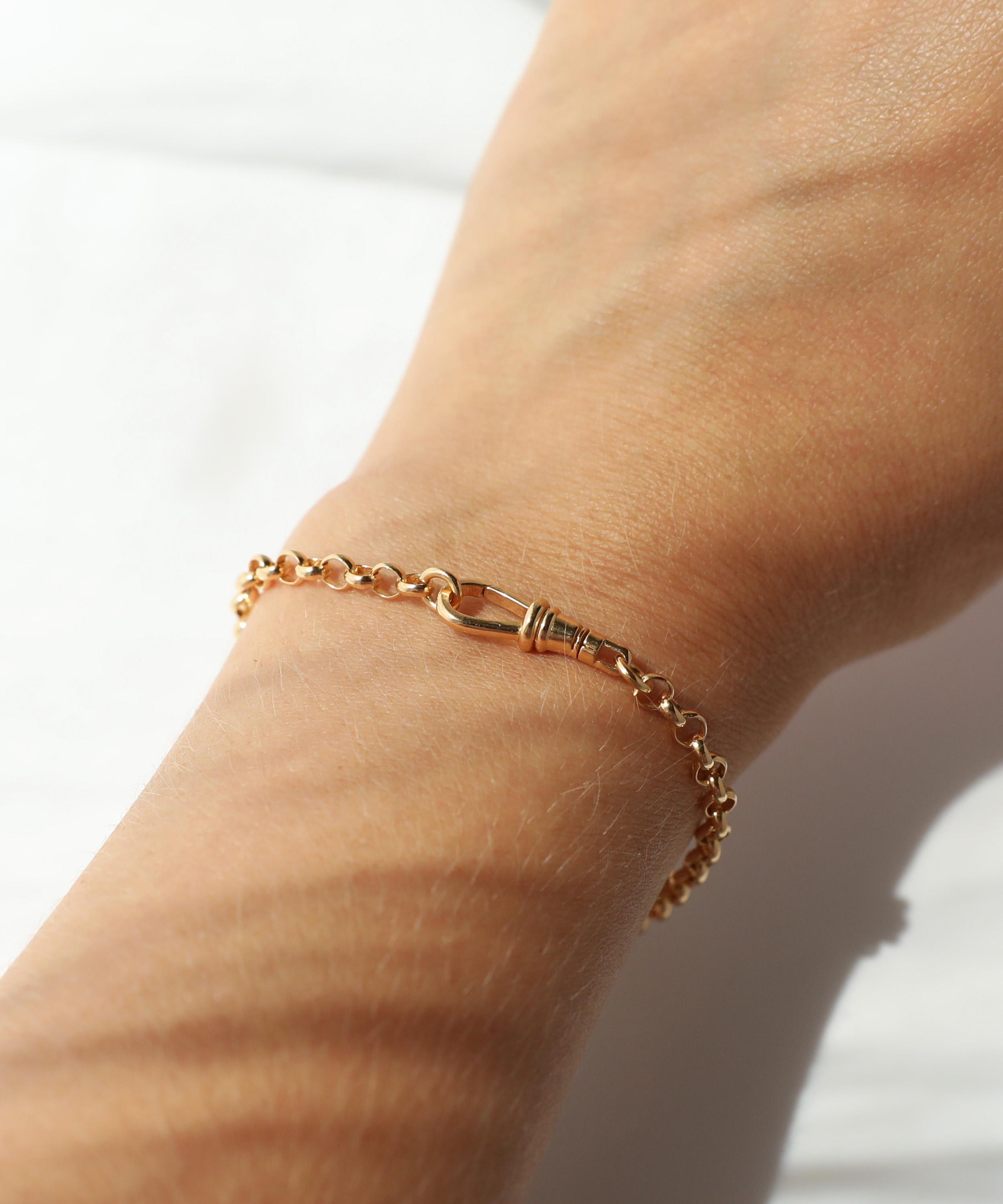 Carrie Elizabeth - 18ct Albert Dog Clip Bracelet image number 1