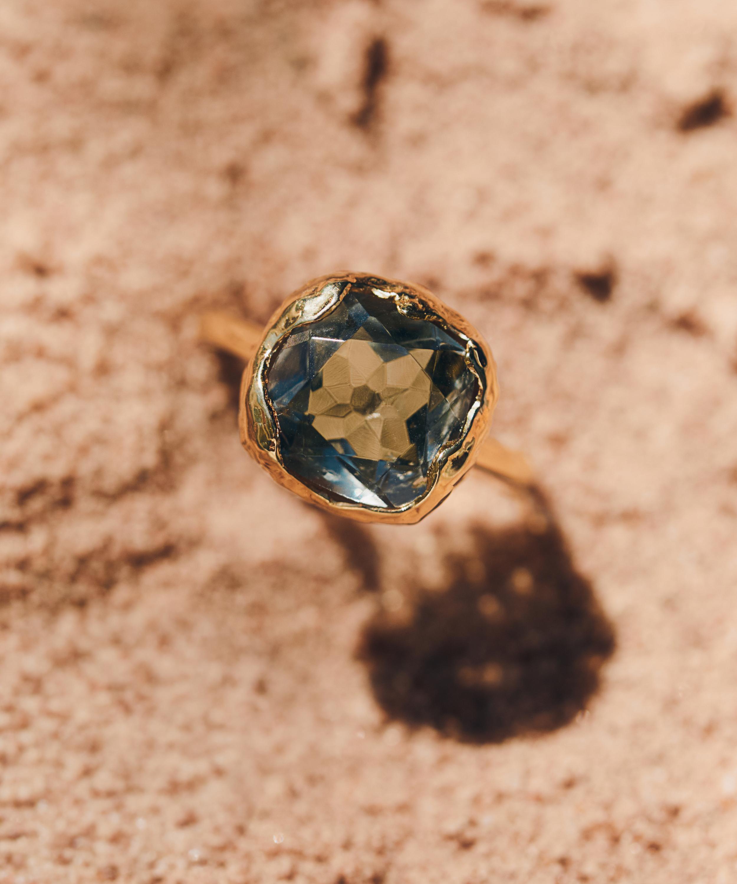 Carrie Elizabeth - 14ct Gold Vermeil Green Amethyst Lagoon Ring image number 2