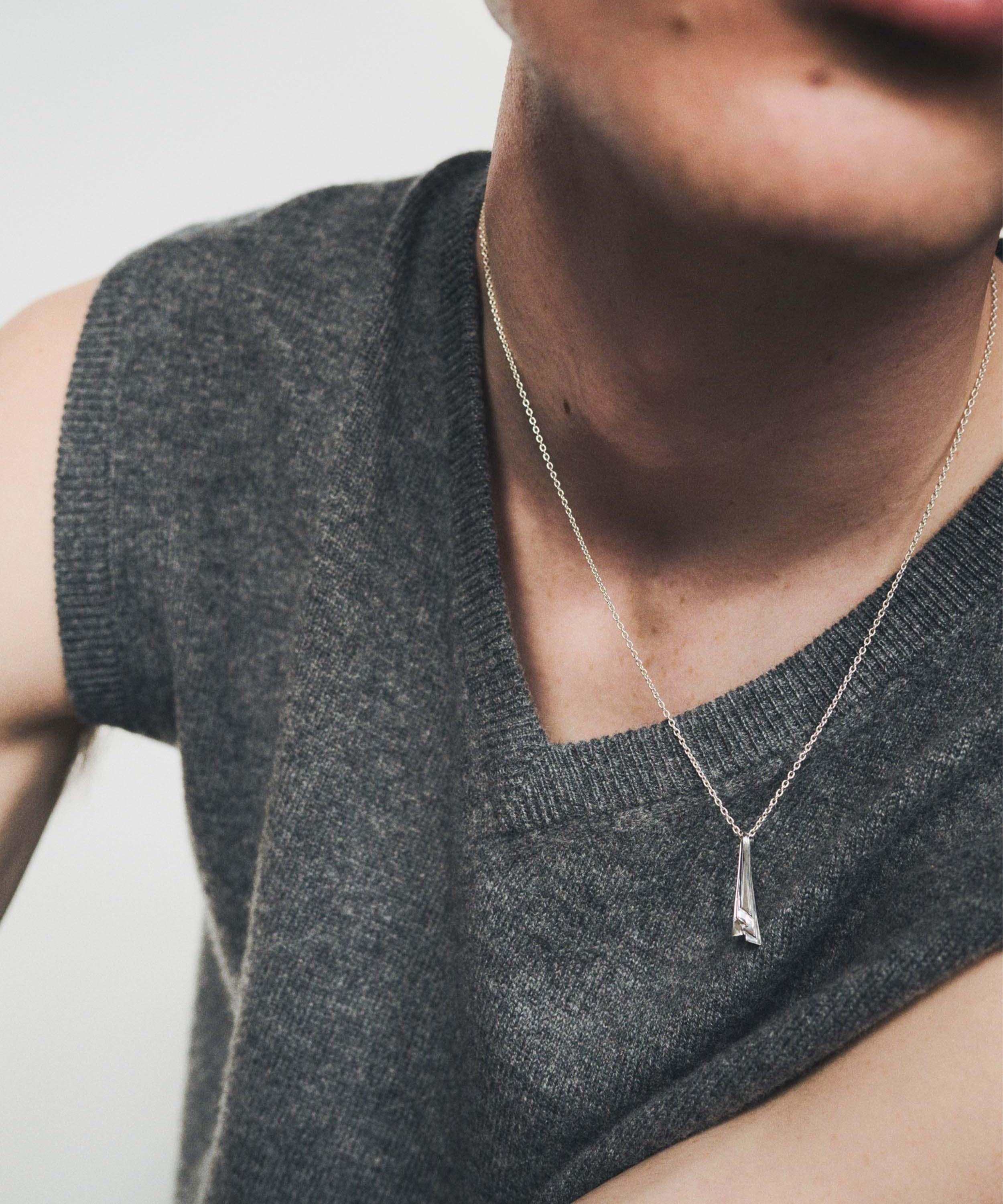 KINRADEN - Sterling Silver Reflection Pendant image number 1