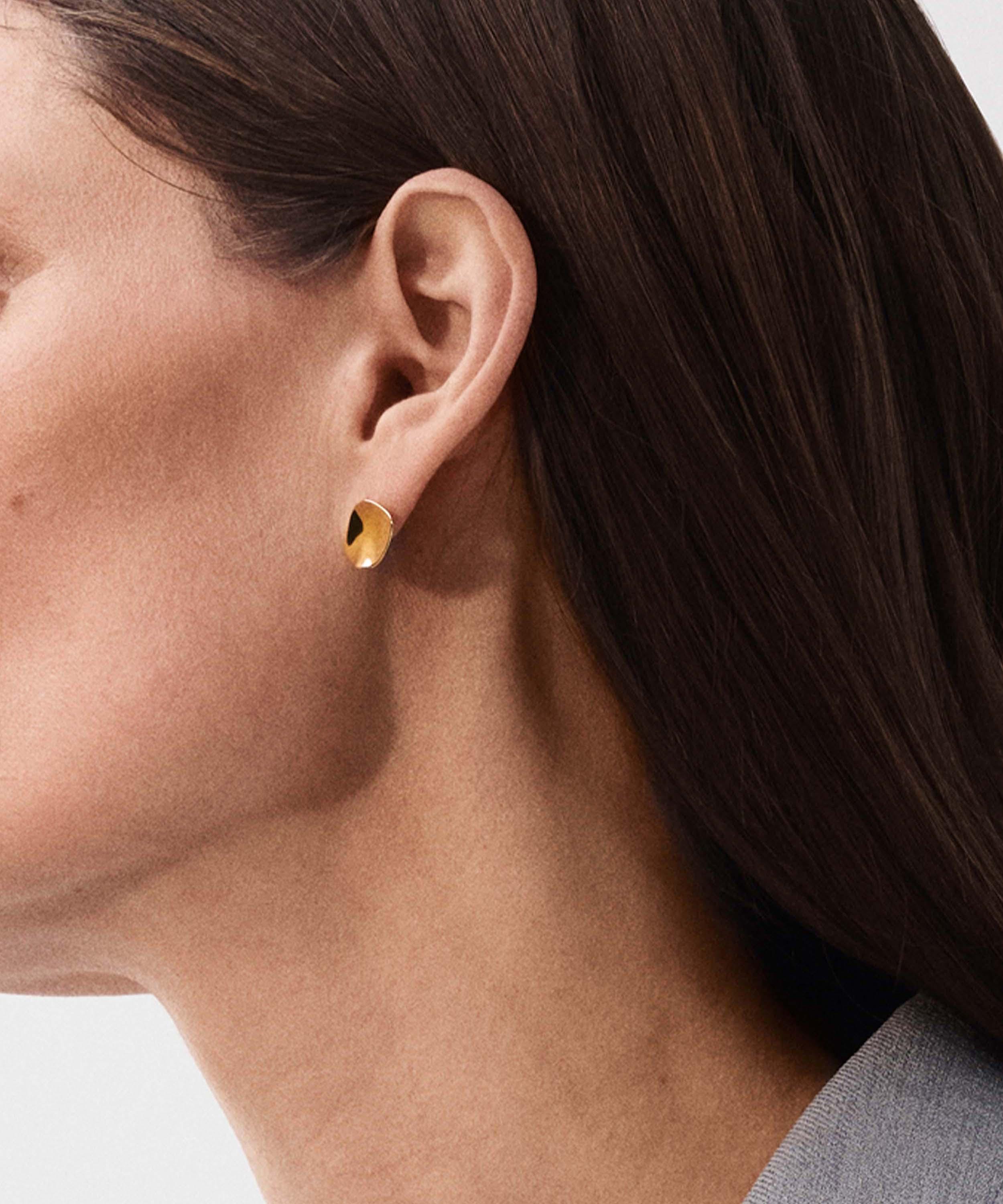 KINRADEN - 18ct Gold Lumen Small Stud Earrings image number 3