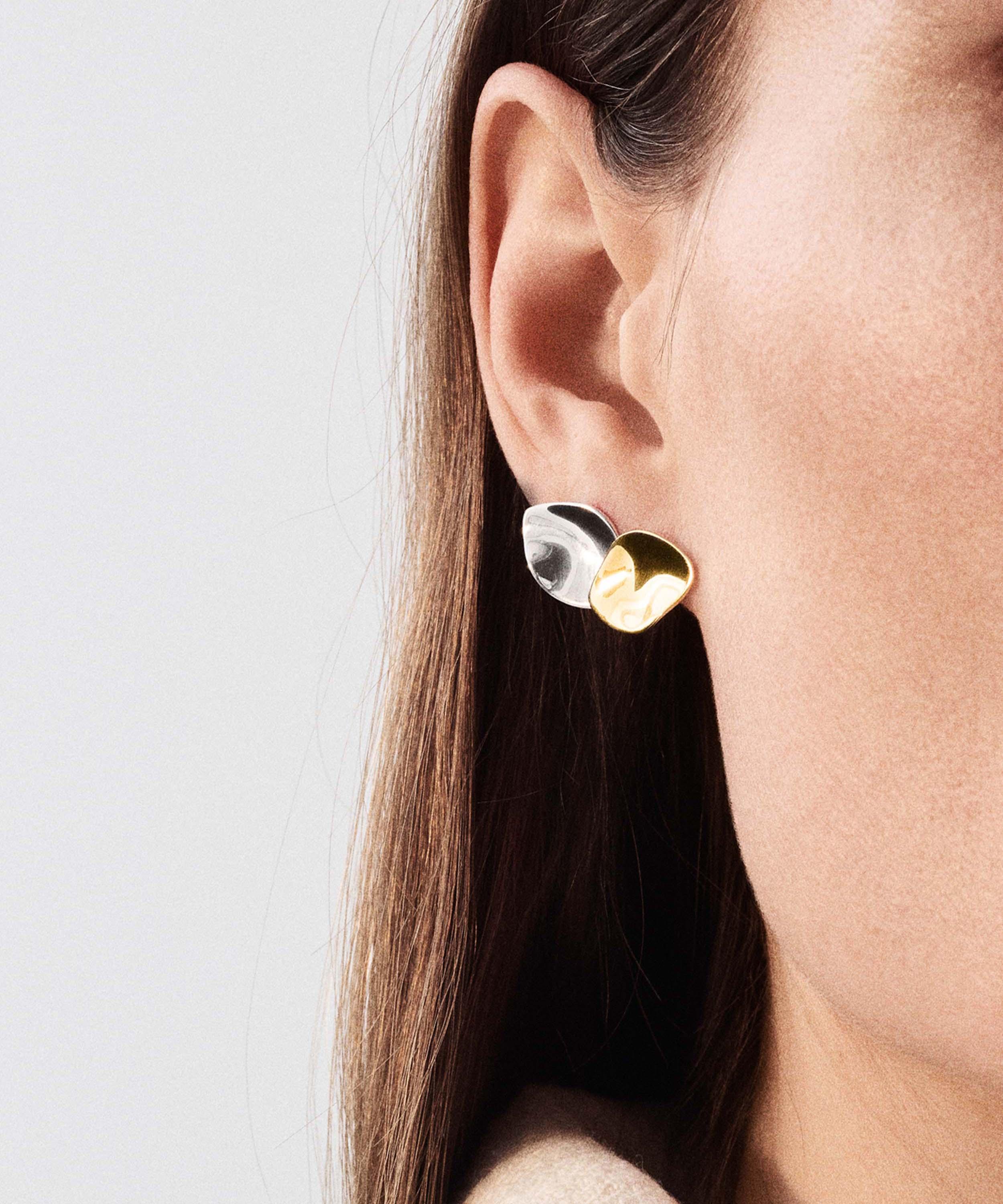 KINRADEN - Sterling Silver Lumen Small Stud Earrings image number 1