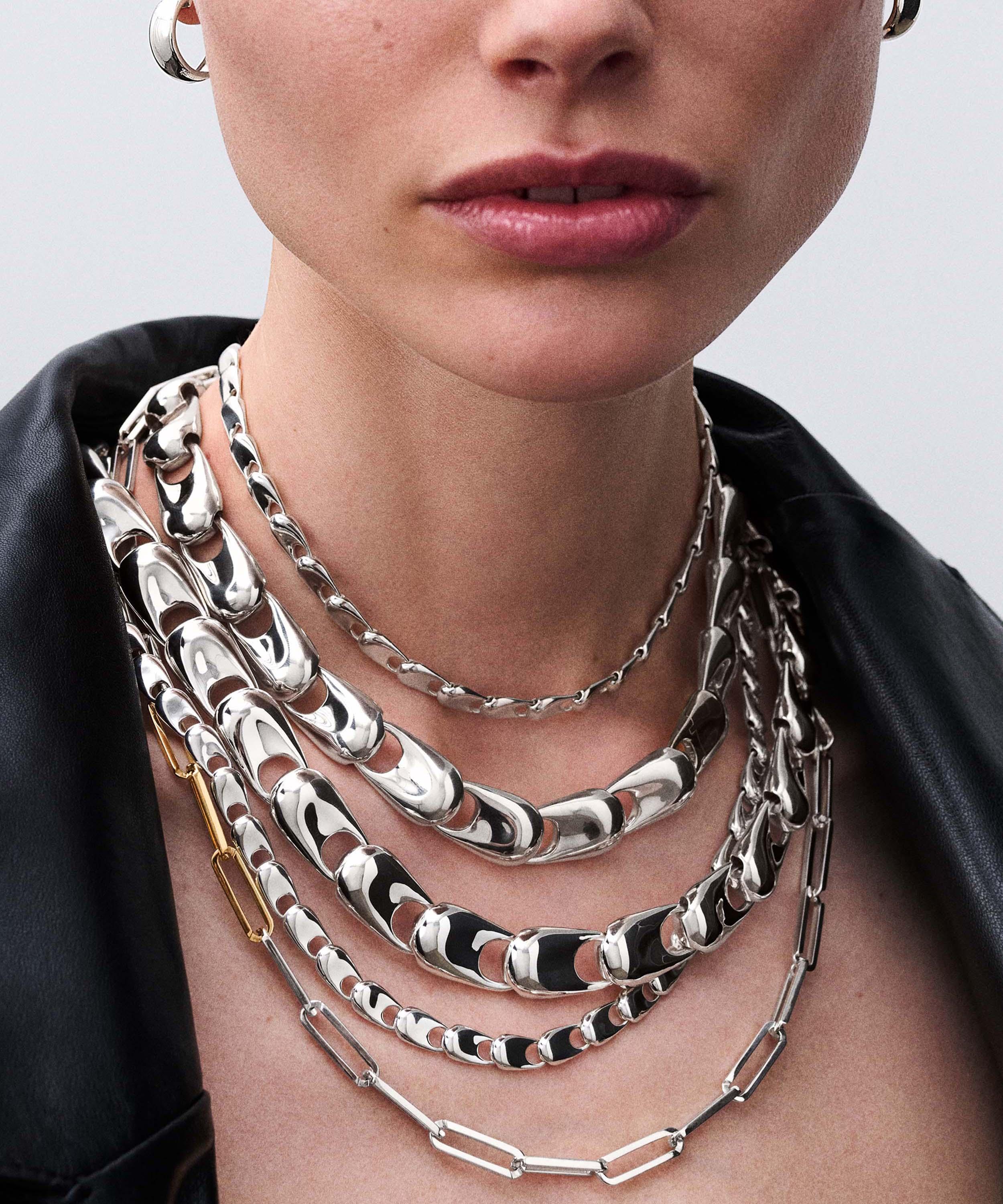 KINRADEN - Mixed Metal Exhaling Her Chain Necklace image number 1