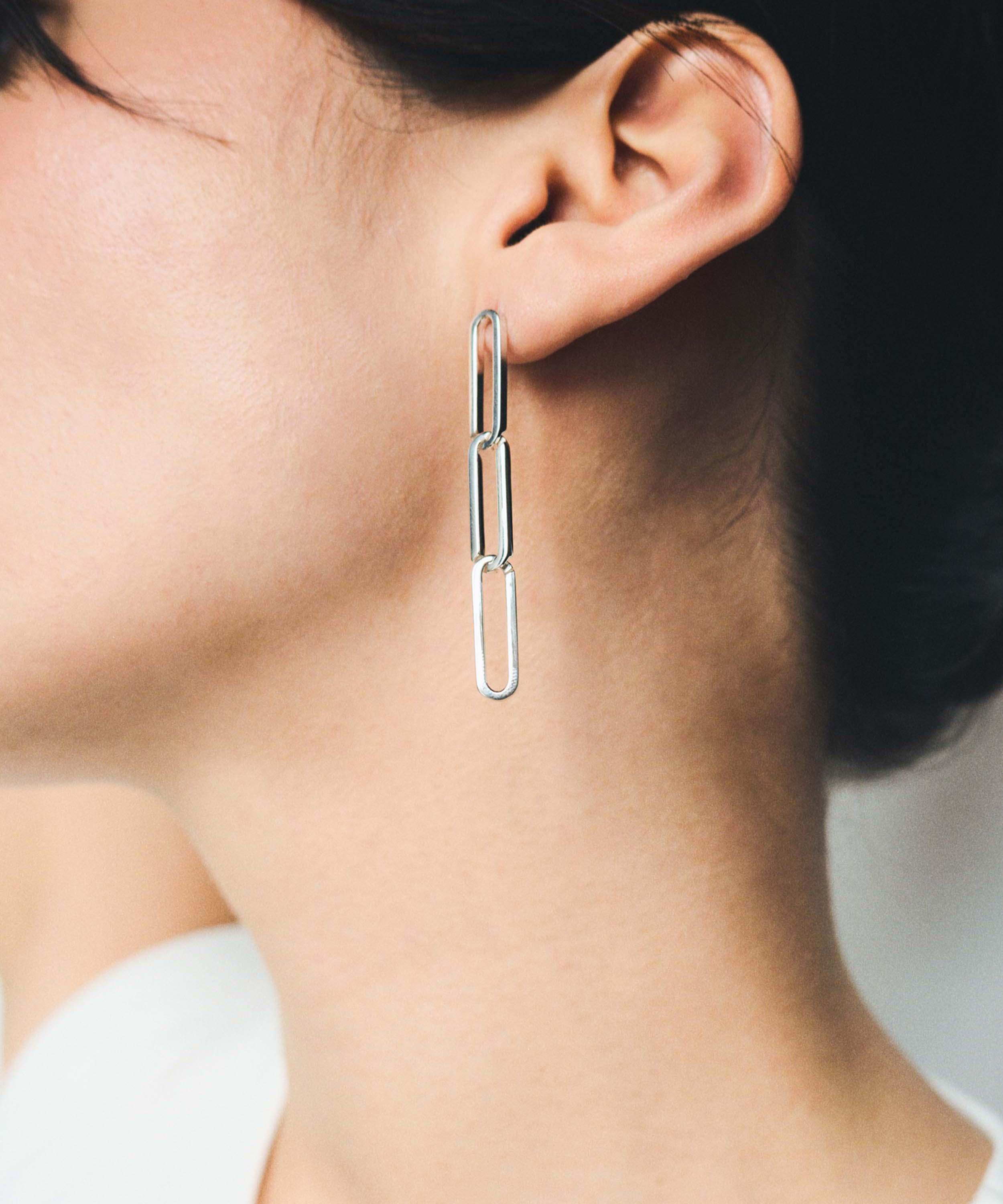 KINRADEN - Sterling Silver The Sigh III Drop Earring image number 1