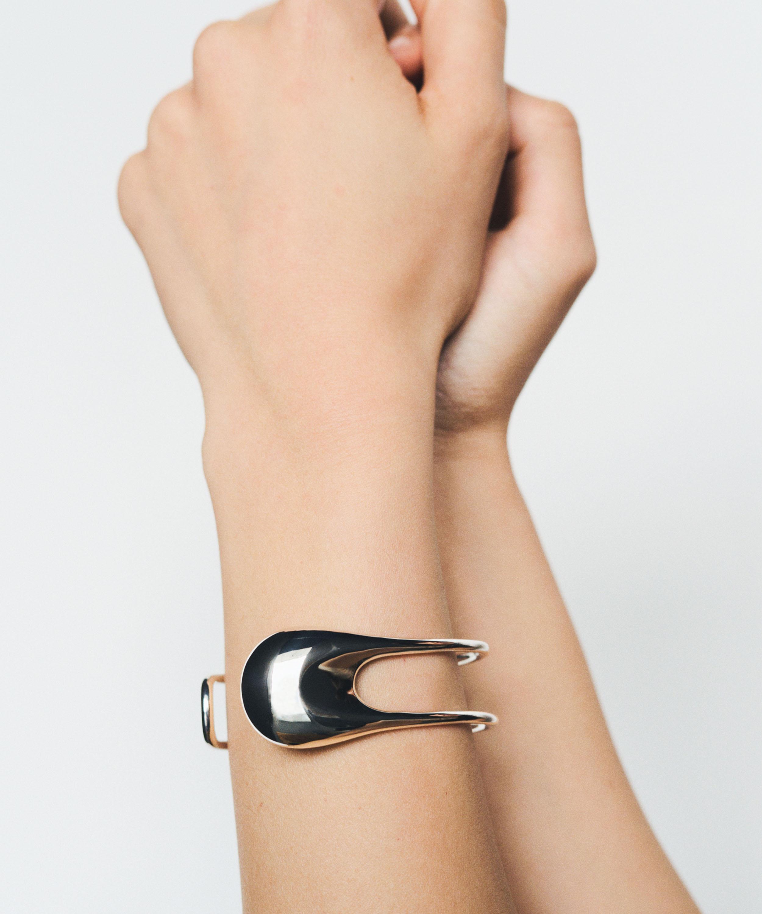 KINRADEN - Sterling Silver Hera Bracelet image number 1